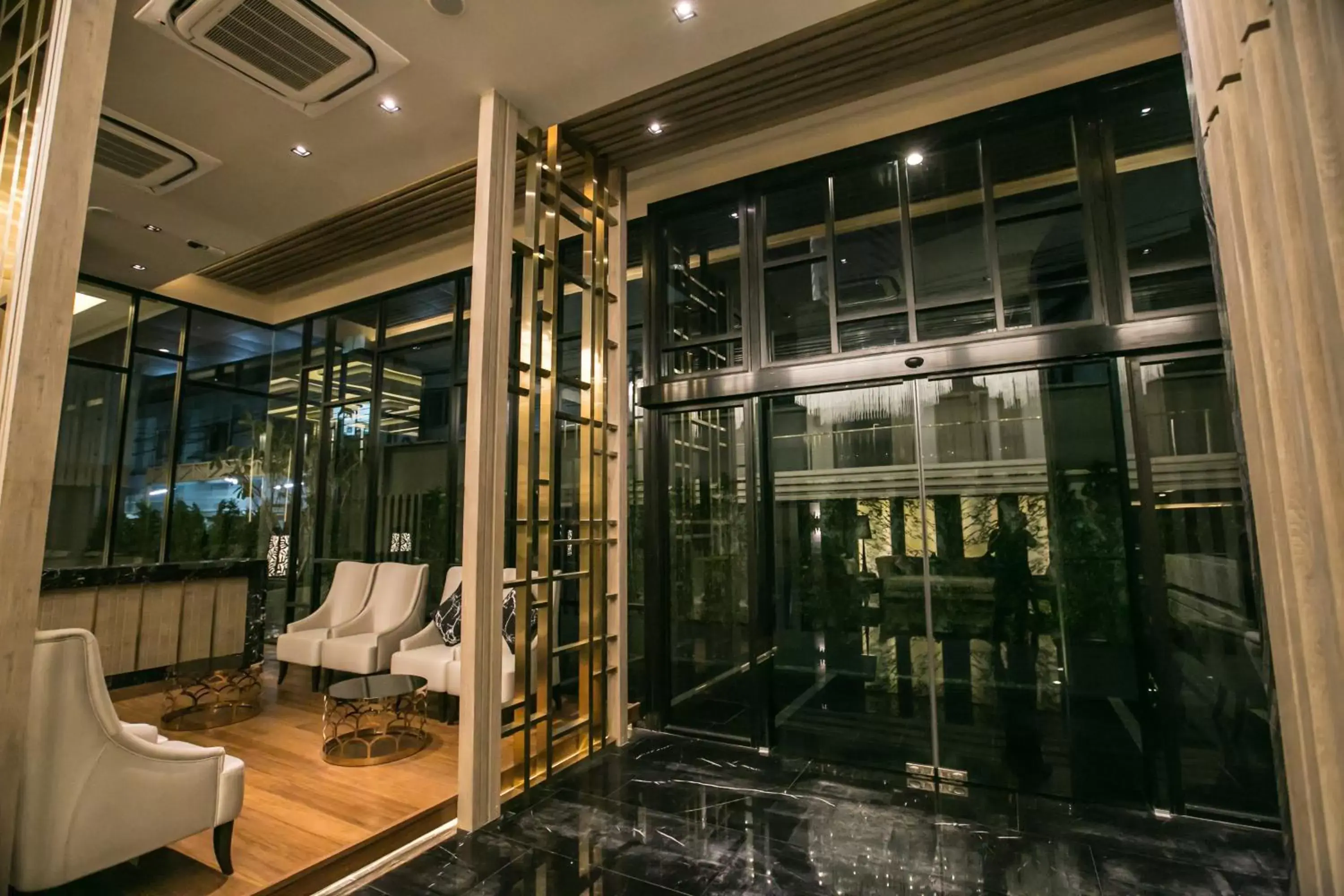 Lobby or reception in Arte Hotel - SHA Extra Plus