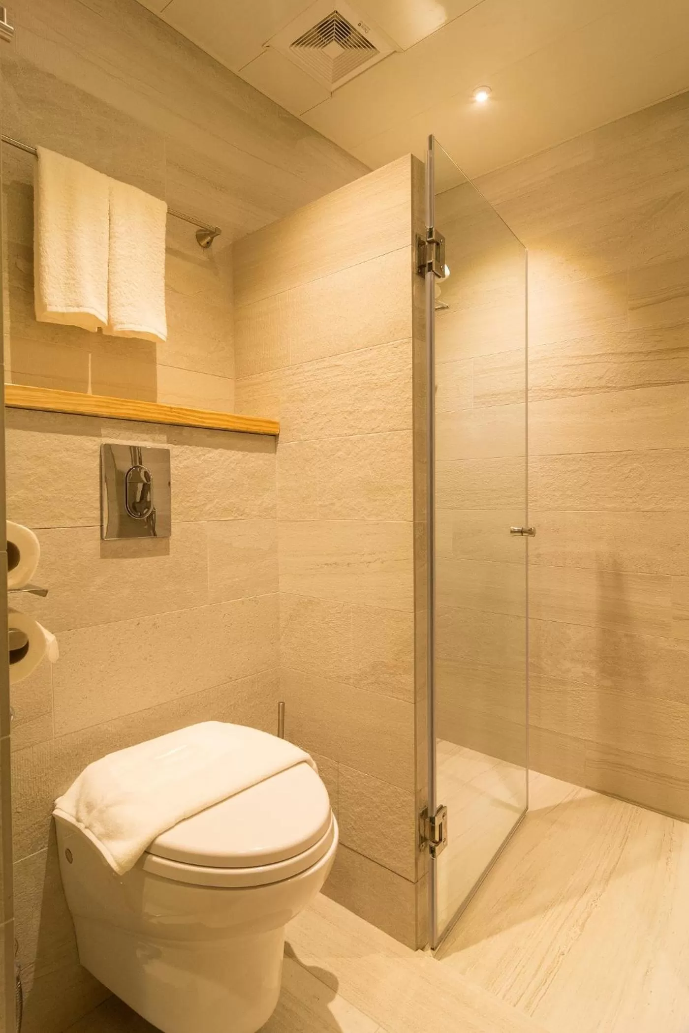 Bathroom in Cuna Hotel