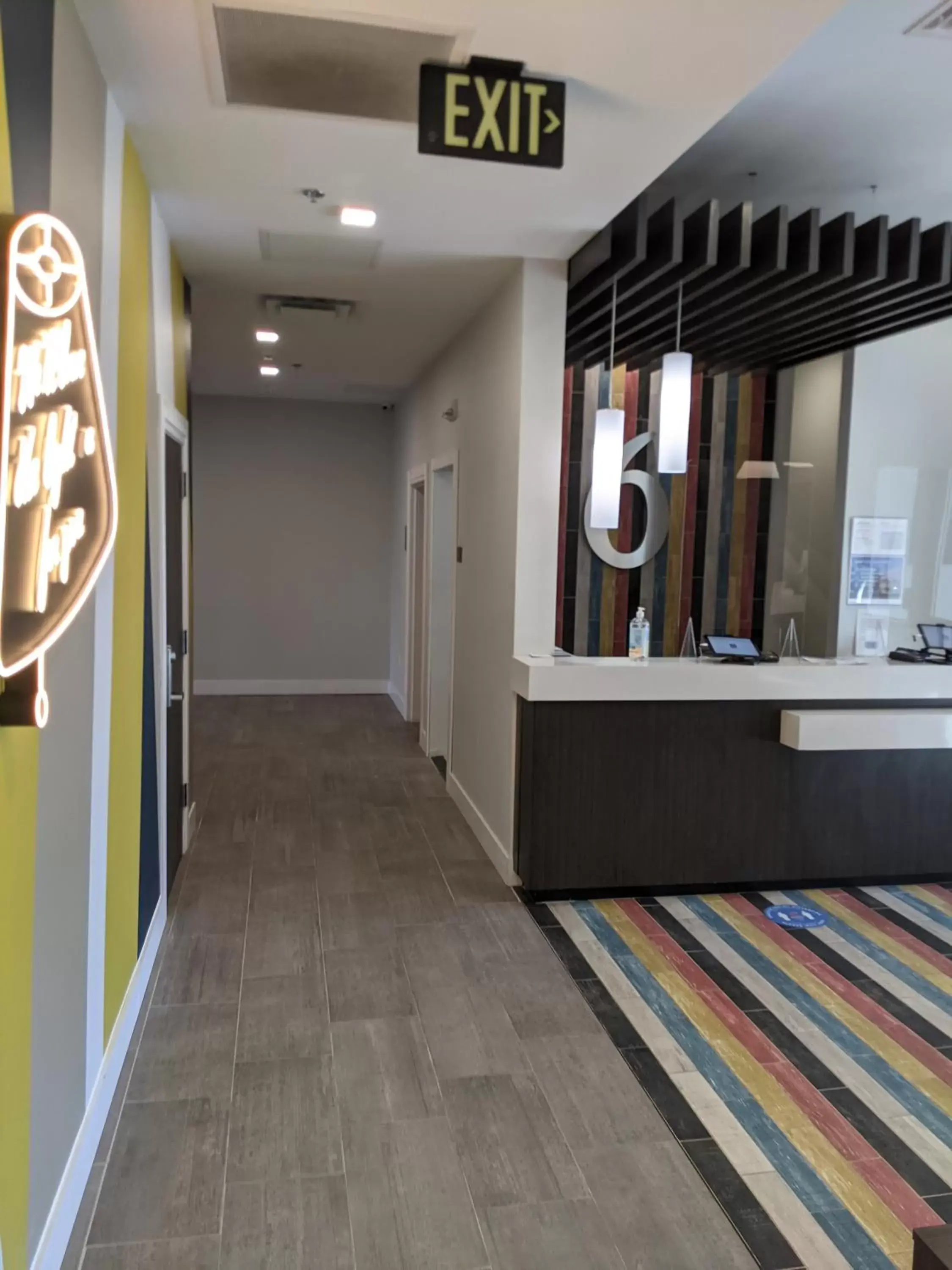 Lobby or reception in Studio 6 North Platte, NE - East Lobby or reception in Studio 6 North Platte, NE - East