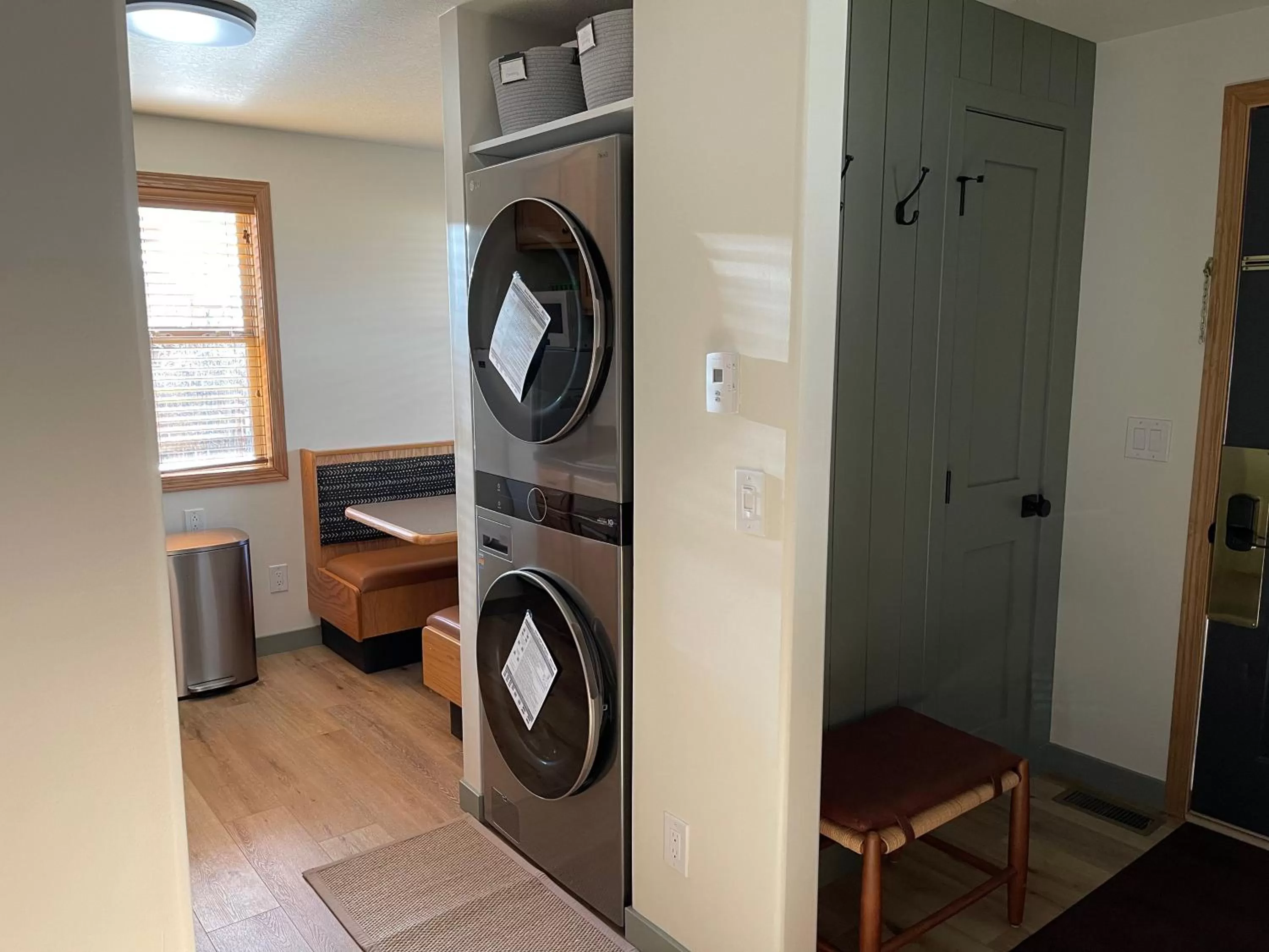 Kitchen or kitchenette in Pinedale Cozy Cabins