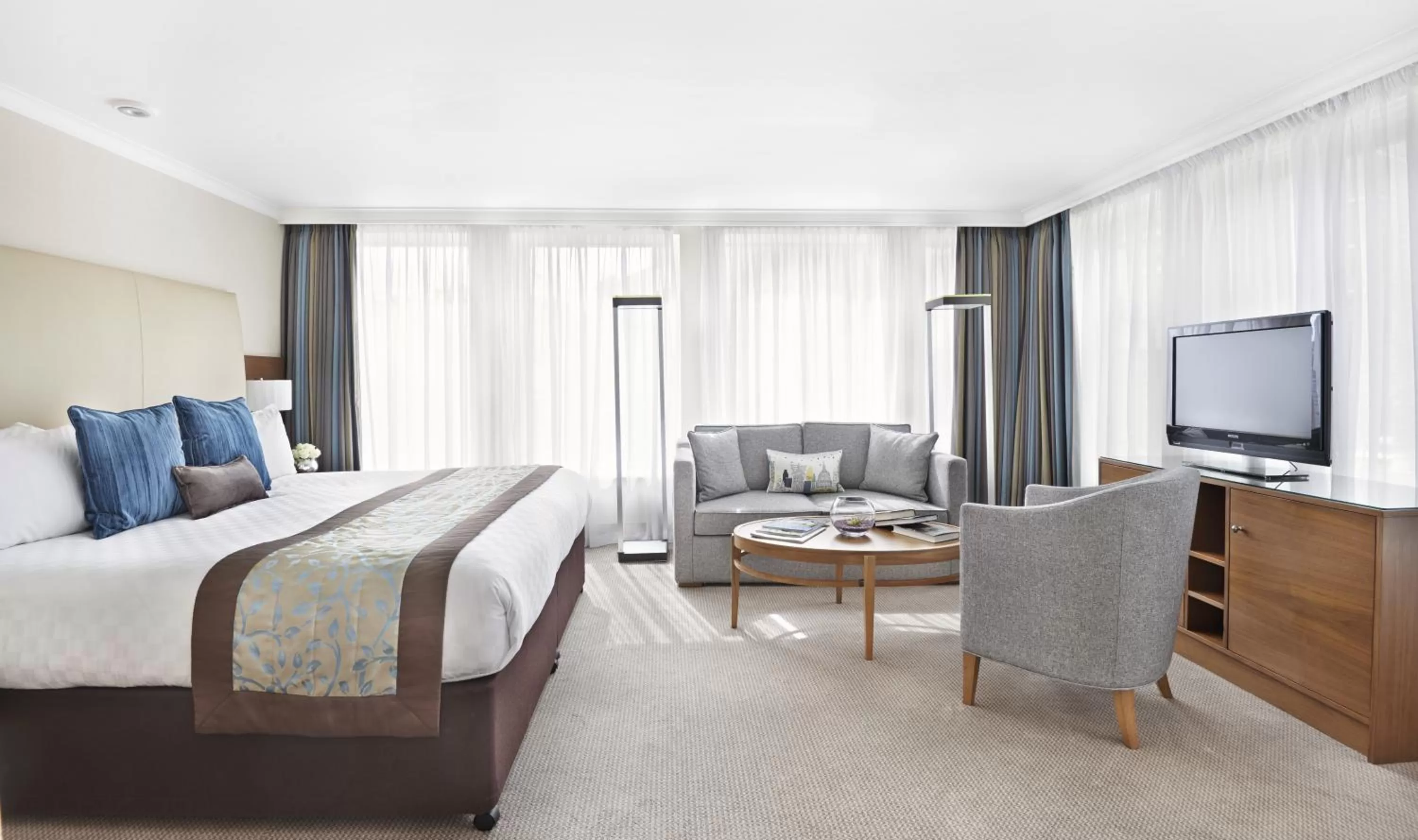 Bed in Thistle Trafalgar - Leicester Square