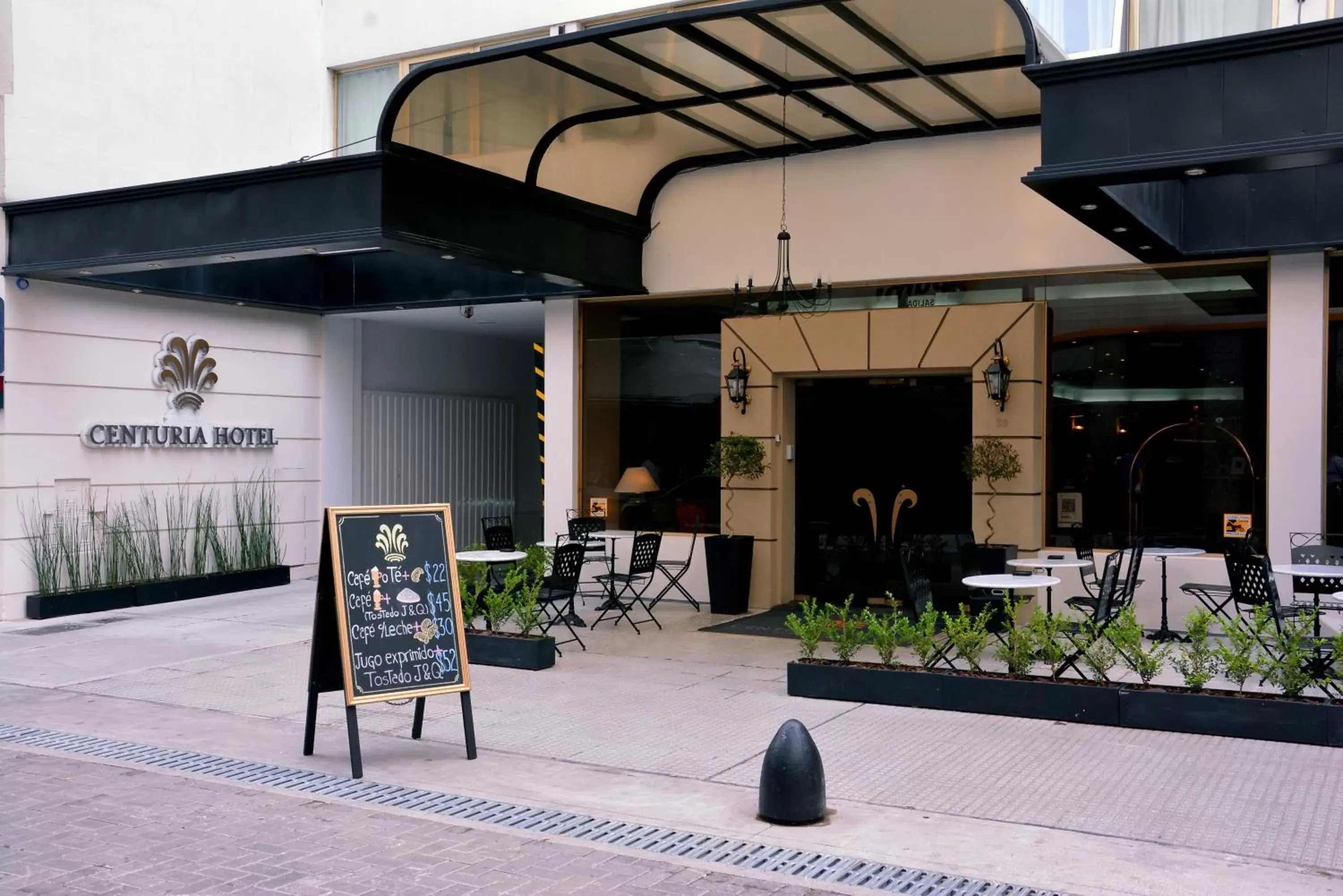 Facade/entrance in Centuria Hotel Buenos Aires