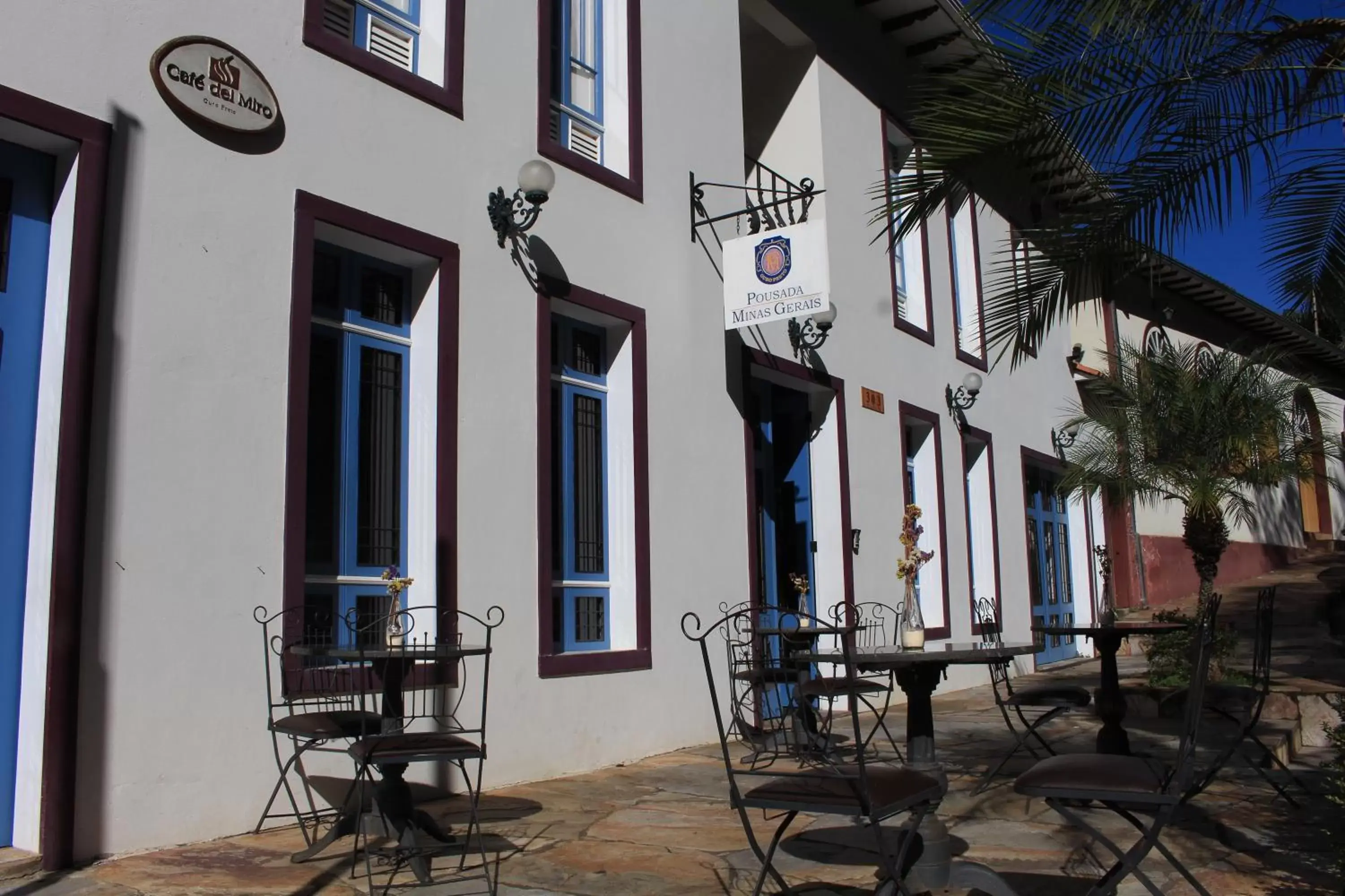 Facade/entrance, Patio/Outdoor Area in Hotel Pousada Minas Gerais