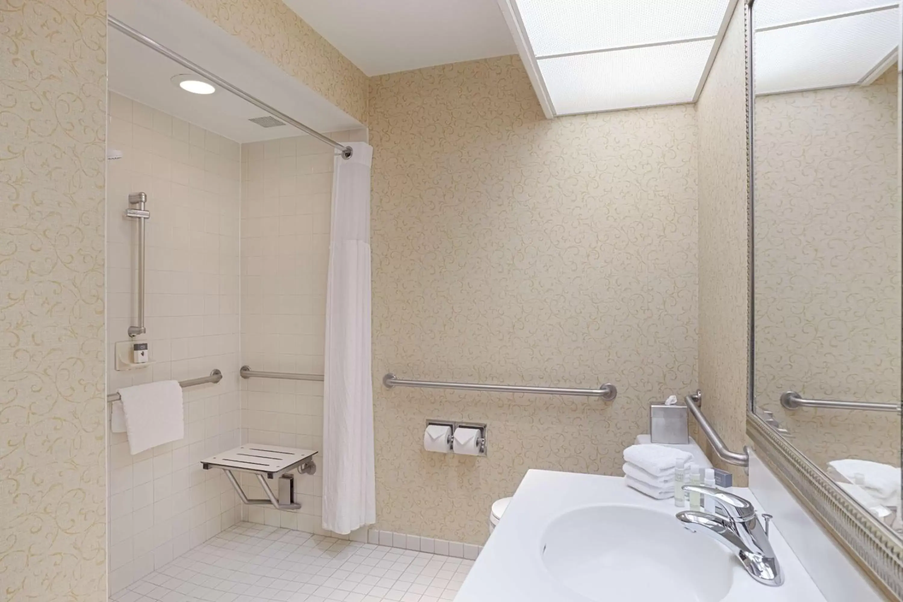Bathroom in DoubleTree by Hilton Ontario Airport