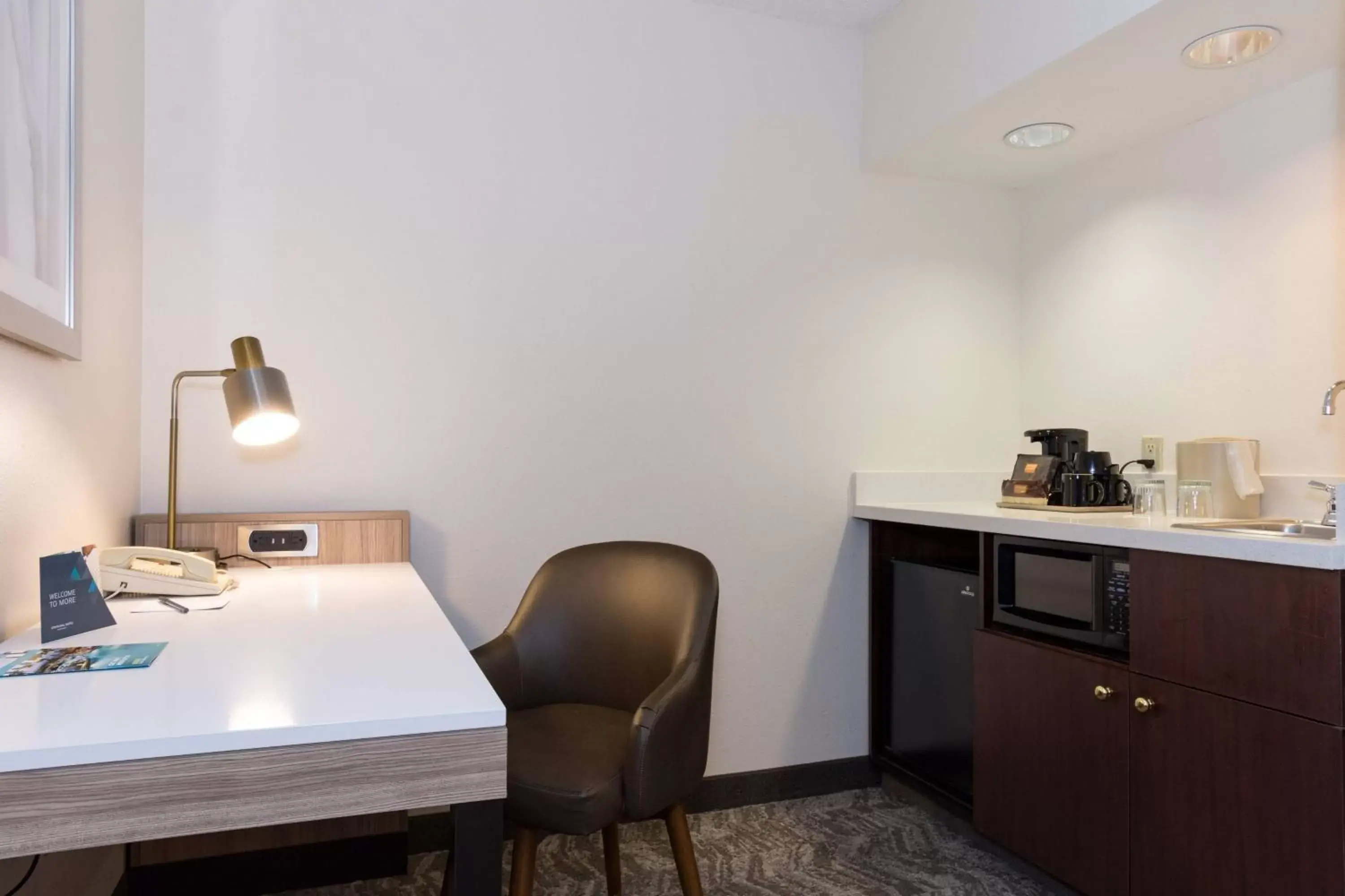 Queen Studio with Sofa Bed in SpringHill Suites by Marriott Charlotte / Concord Mills Speedway Queen Studio with Sofa Bed in SpringHill Suites by Marriott Charlotte / Concord Mills Speedway