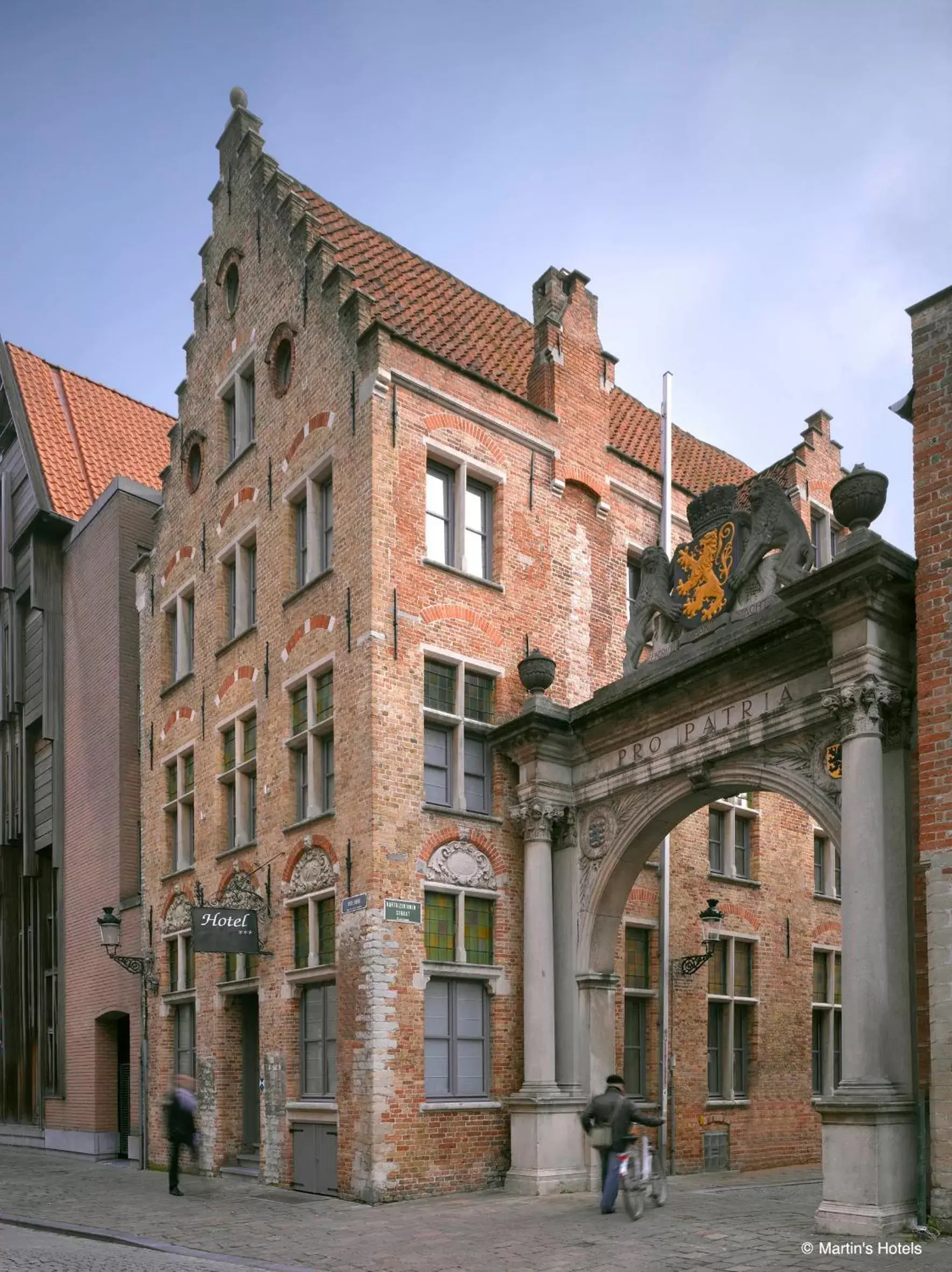 Facade/entrance, Property Building in Martin's Brugge