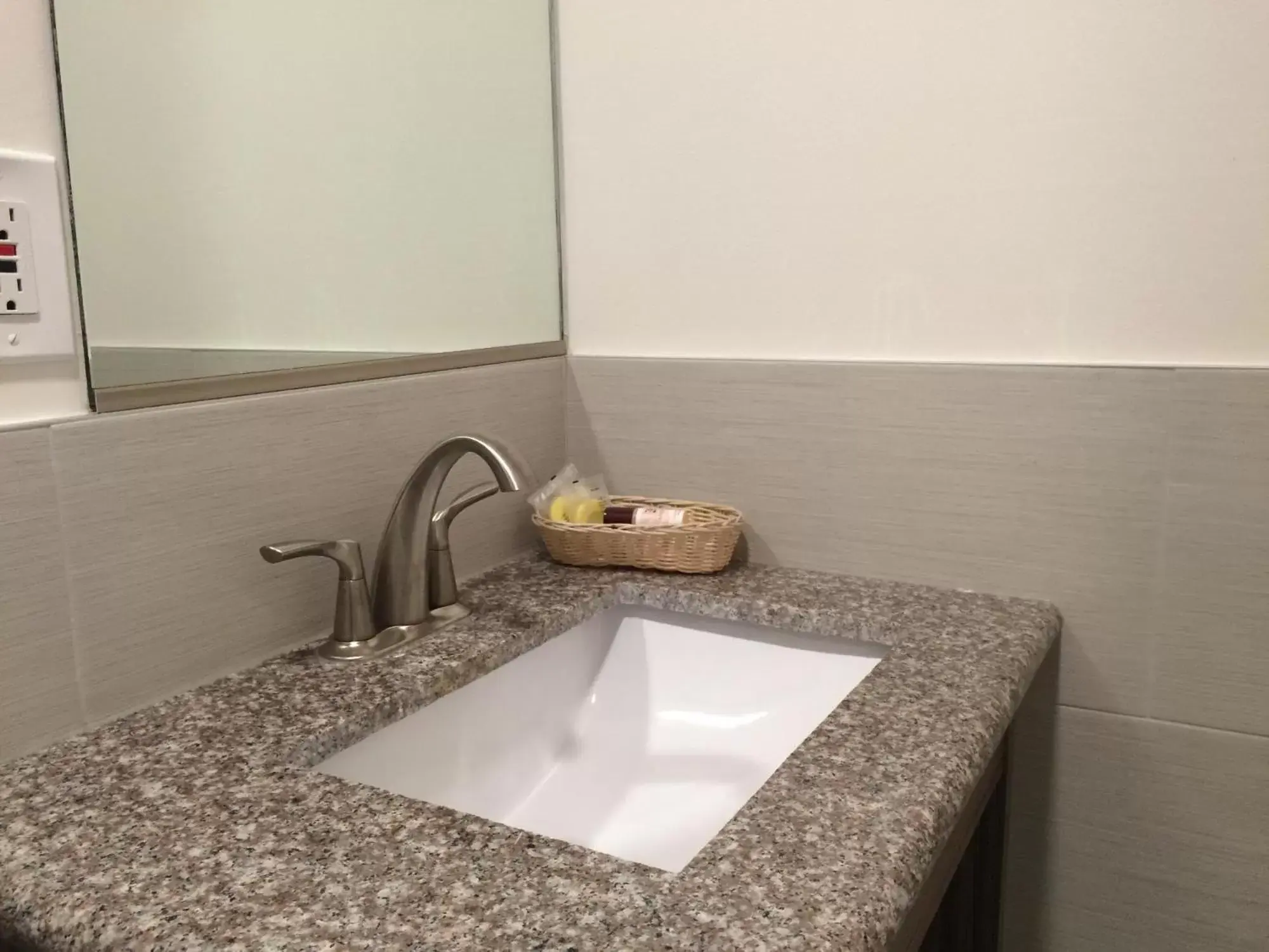 Bathroom in Castle Inn Bathroom in Castle Inn