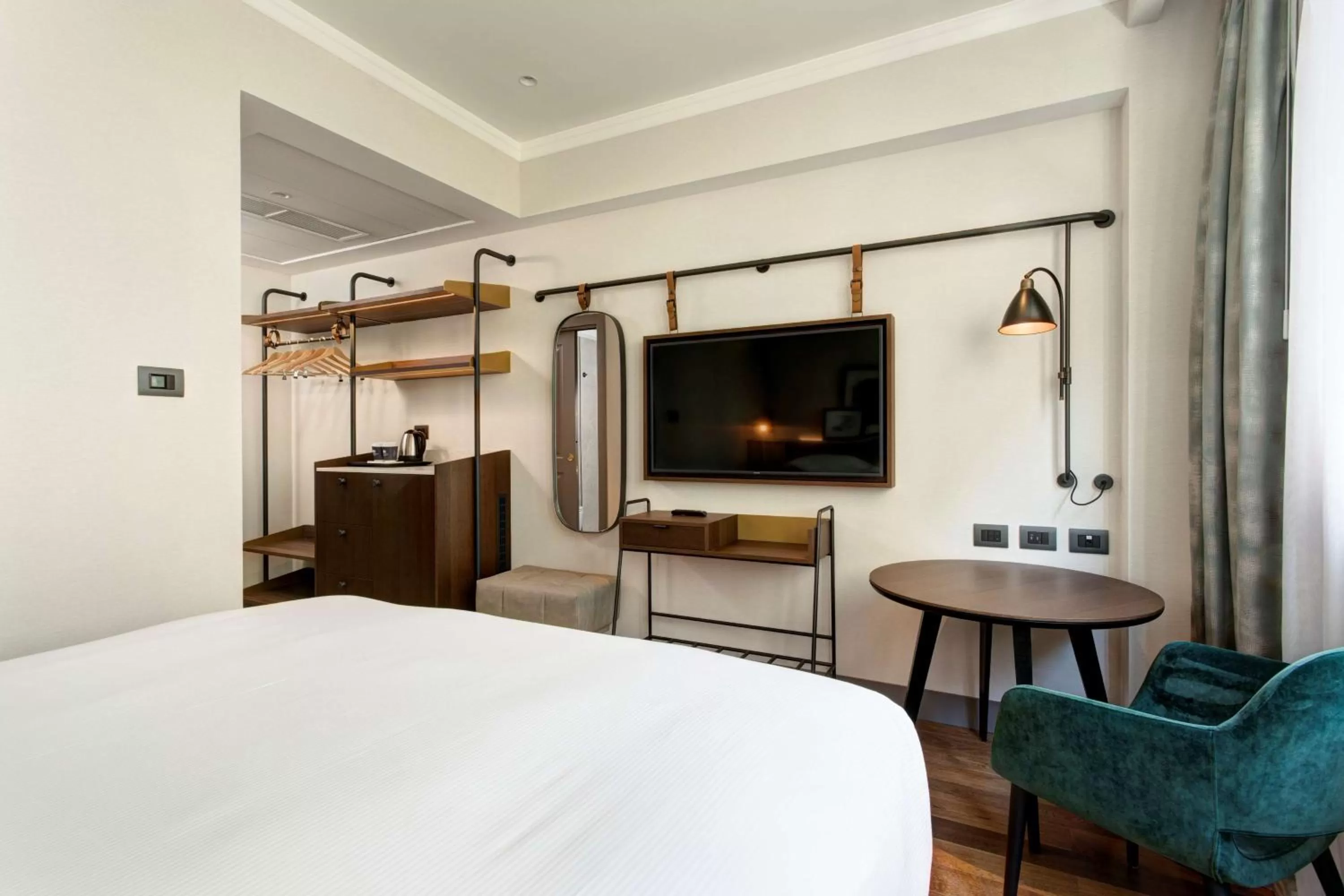 Bedroom, Bed in DoubleTree By Hilton Rome Monti