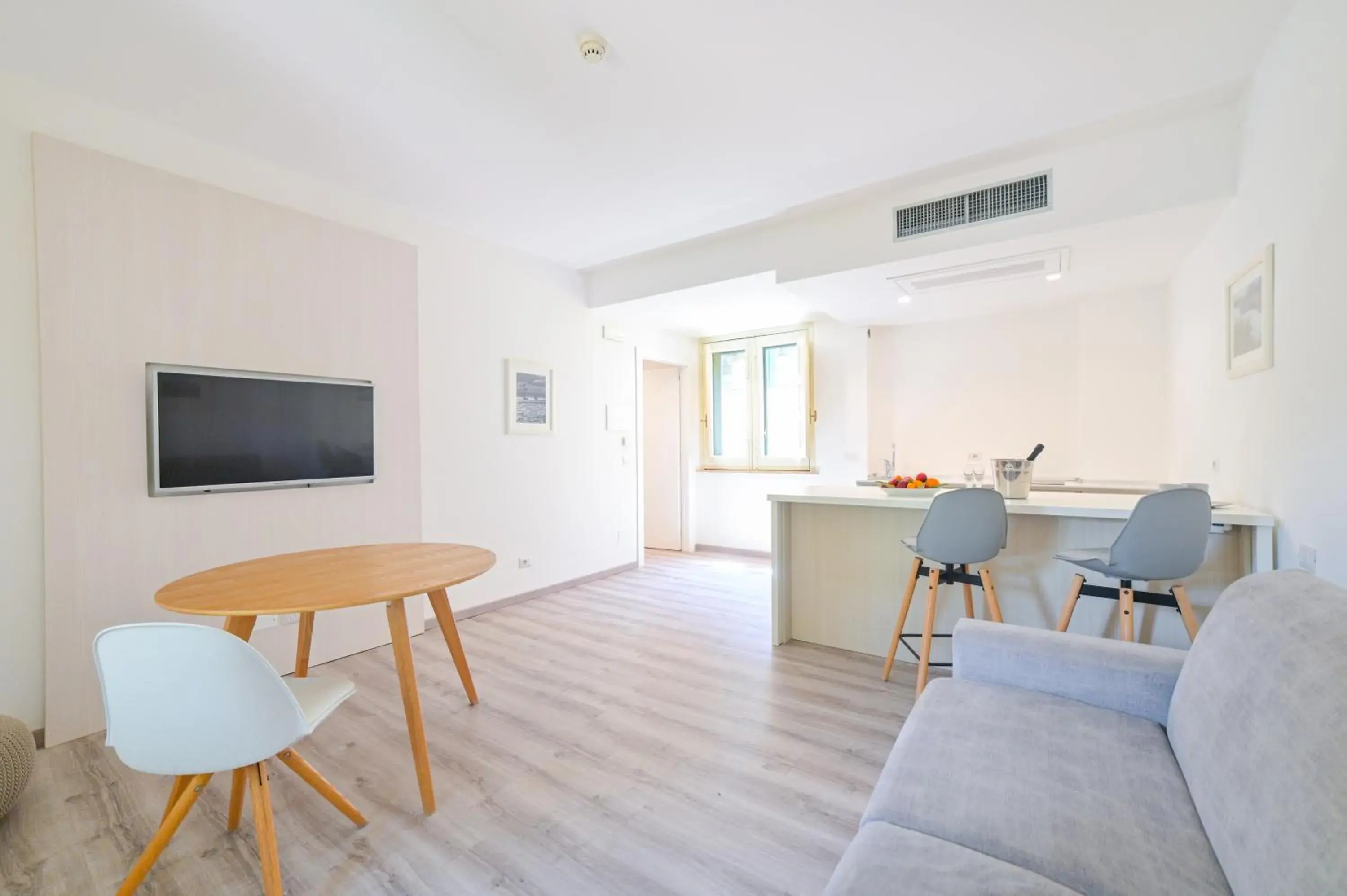 Communal lounge/ TV room, Seating Area in Hotel Baia Delle Sirene