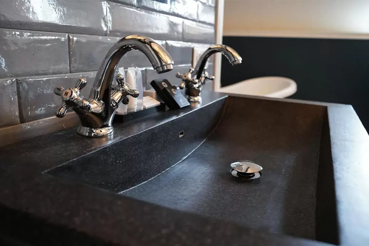 Bathroom in Boetiekhotel Ons Oude Raadhuis