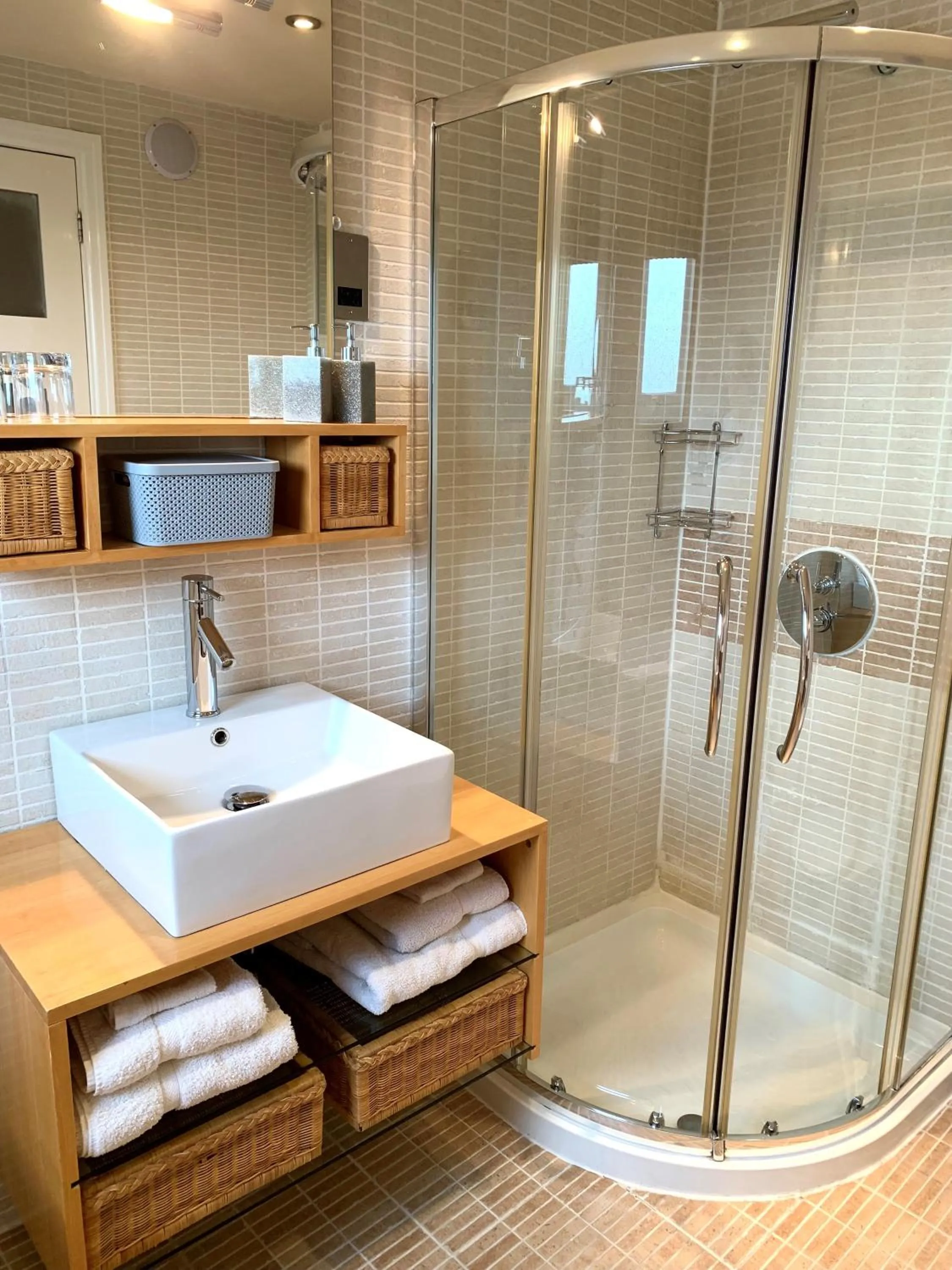 Shower in Number One South Beach