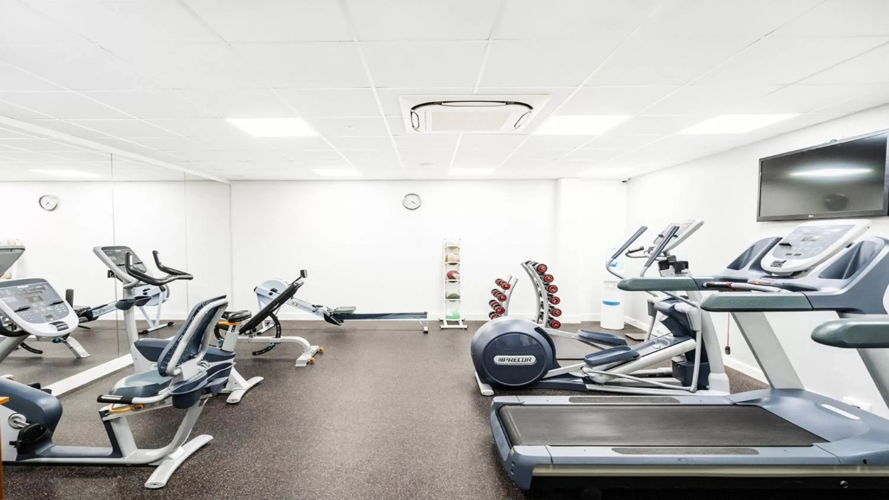 Fitness centre/facilities, Fitness Center/Facilities in Holiday Inn London Luton Airport, an IHG Hotel