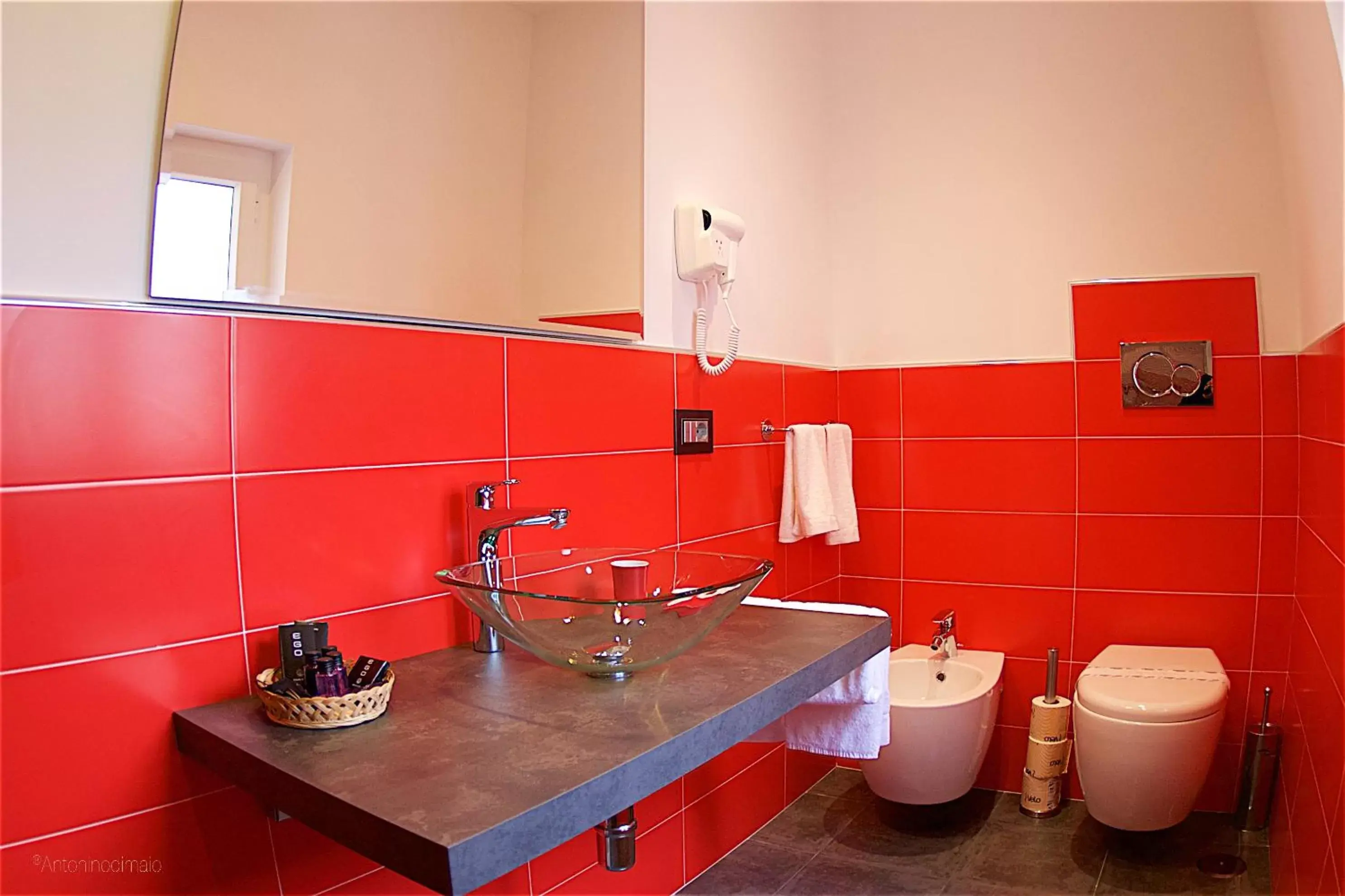 Toilet, Bathroom in Il Giardino Segreto