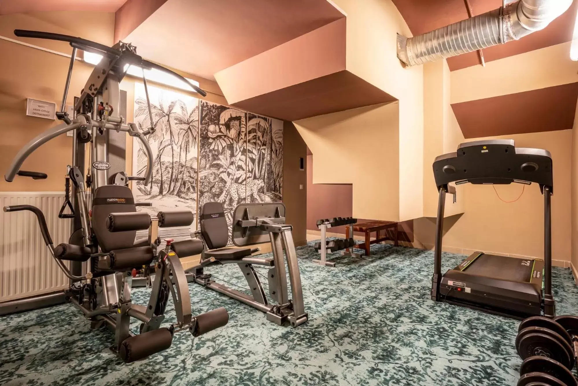 Property building, Fitness Center/Facilities in Hotel Memories Budapest