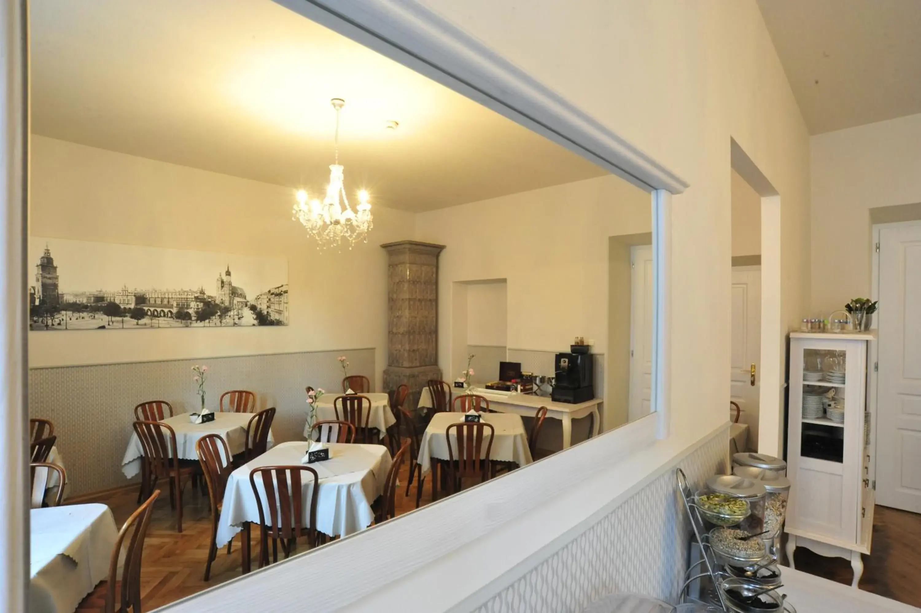 Restaurant/places to eat in Kosmopolita Apartments Restaurant/places to eat in Kosmopolita Apartments