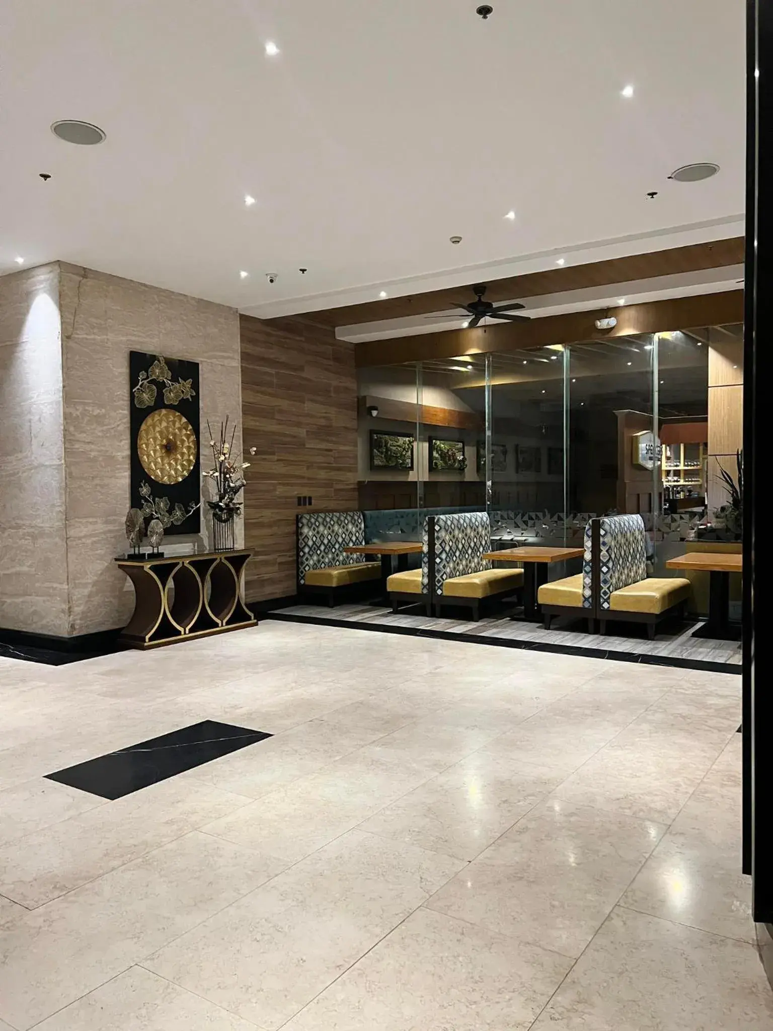 Property building, Lobby/Reception in Best Western Plus Metro Clark