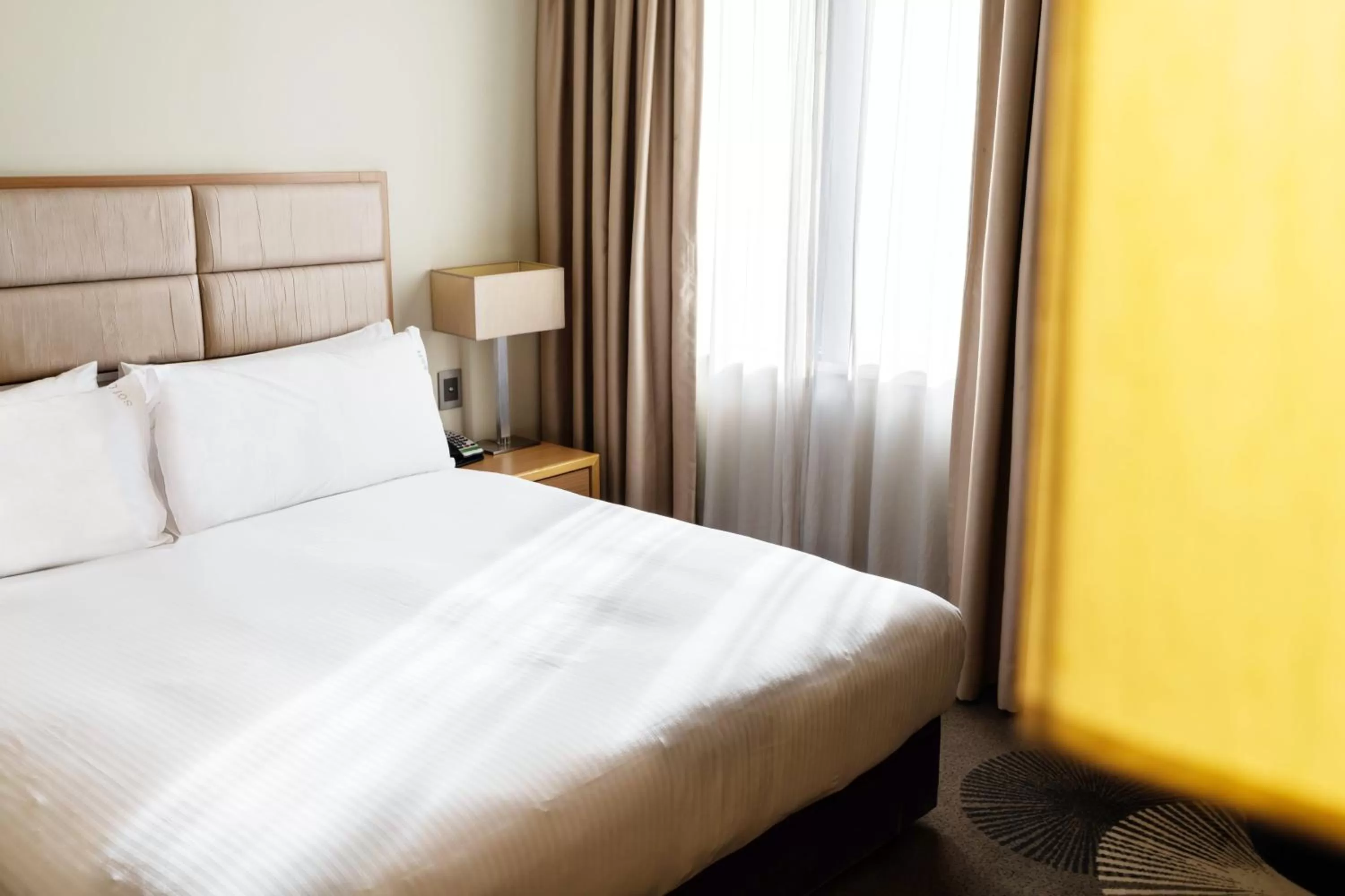 Bed in Holiday Inn Parramatta by IHG