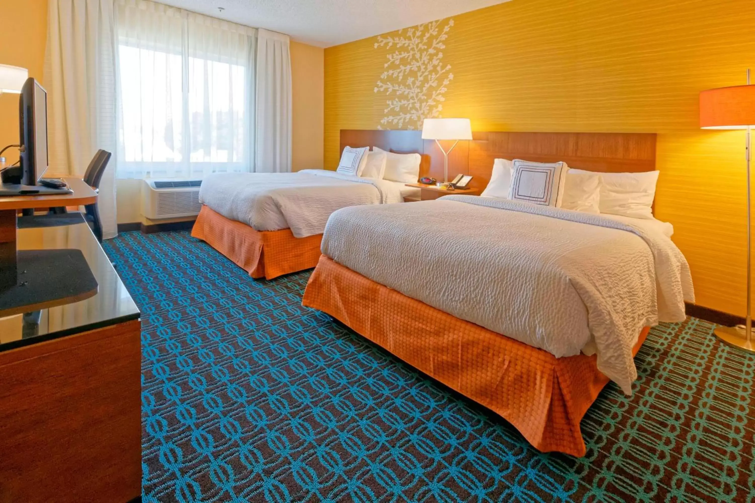 Photo of the whole room, Bed in Fairfield Inn & Suites by Marriott Rehoboth Beach