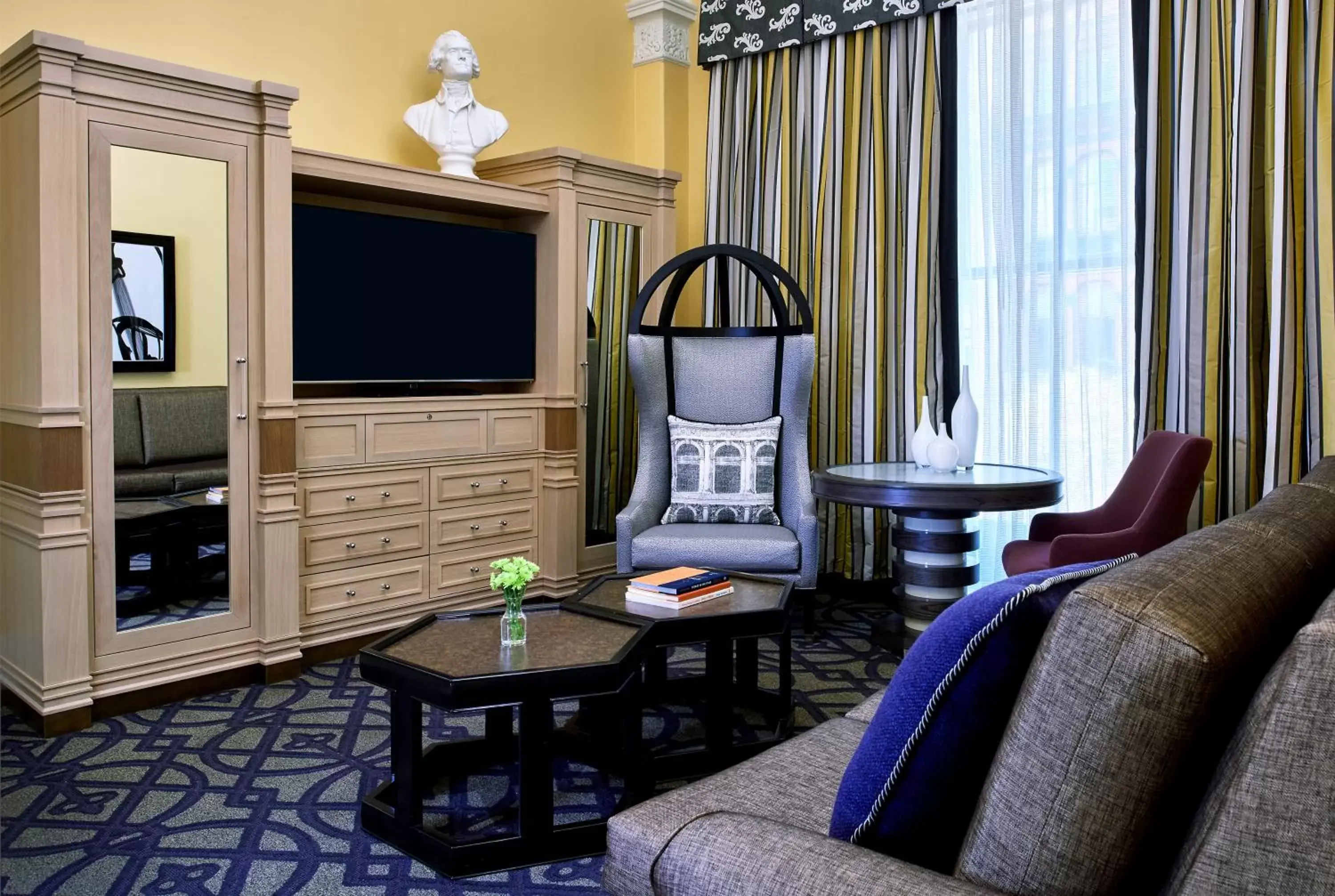 Photo of the whole room, Seating Area in Kimpton Hotel Monaco Washington DC, an IHG Hotel