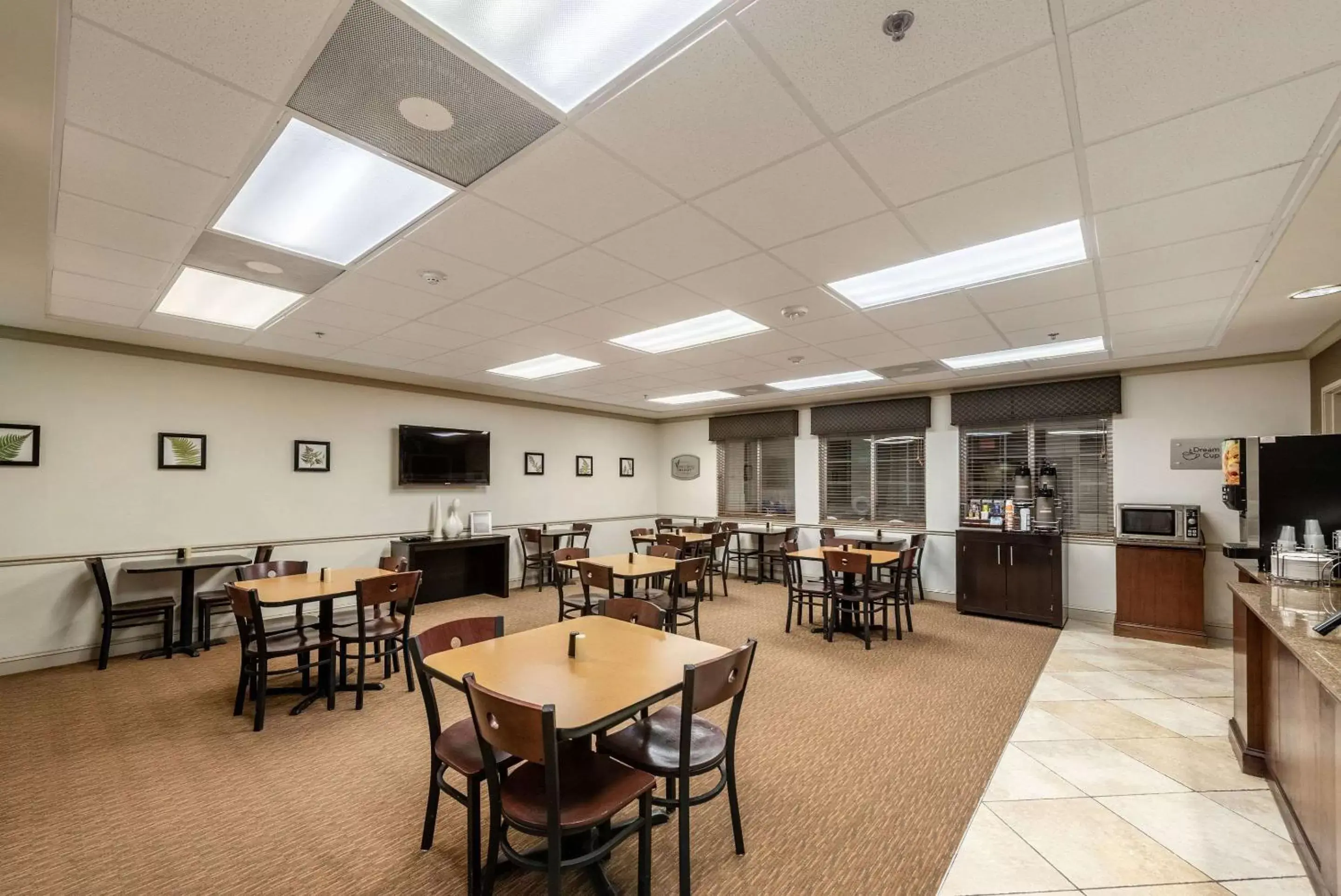 Restaurant/Places to Eat in Sleep Inn & Suites Ruston Near University