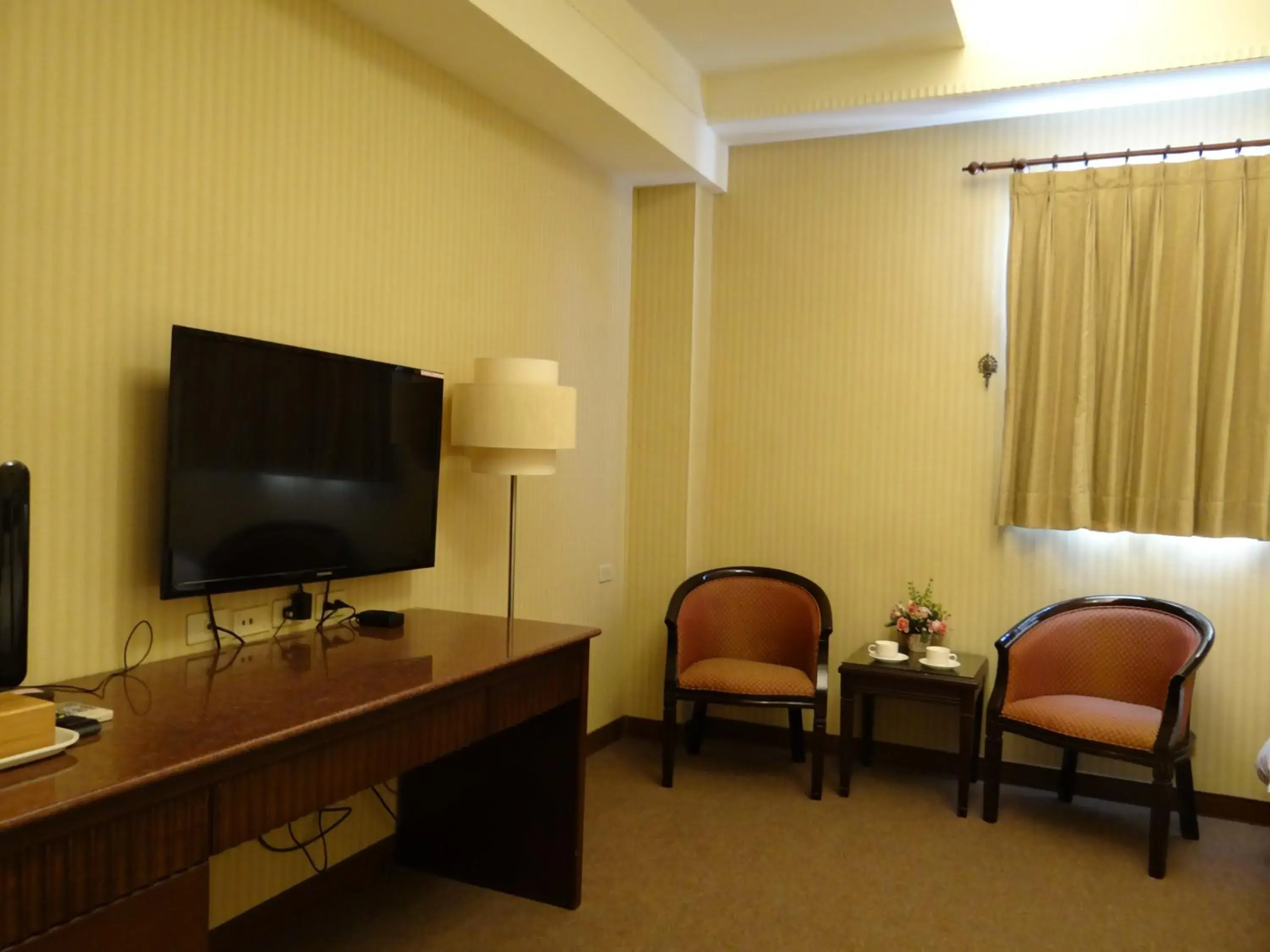 Library, TV/Entertainment Center in Wu Zhou Hotel