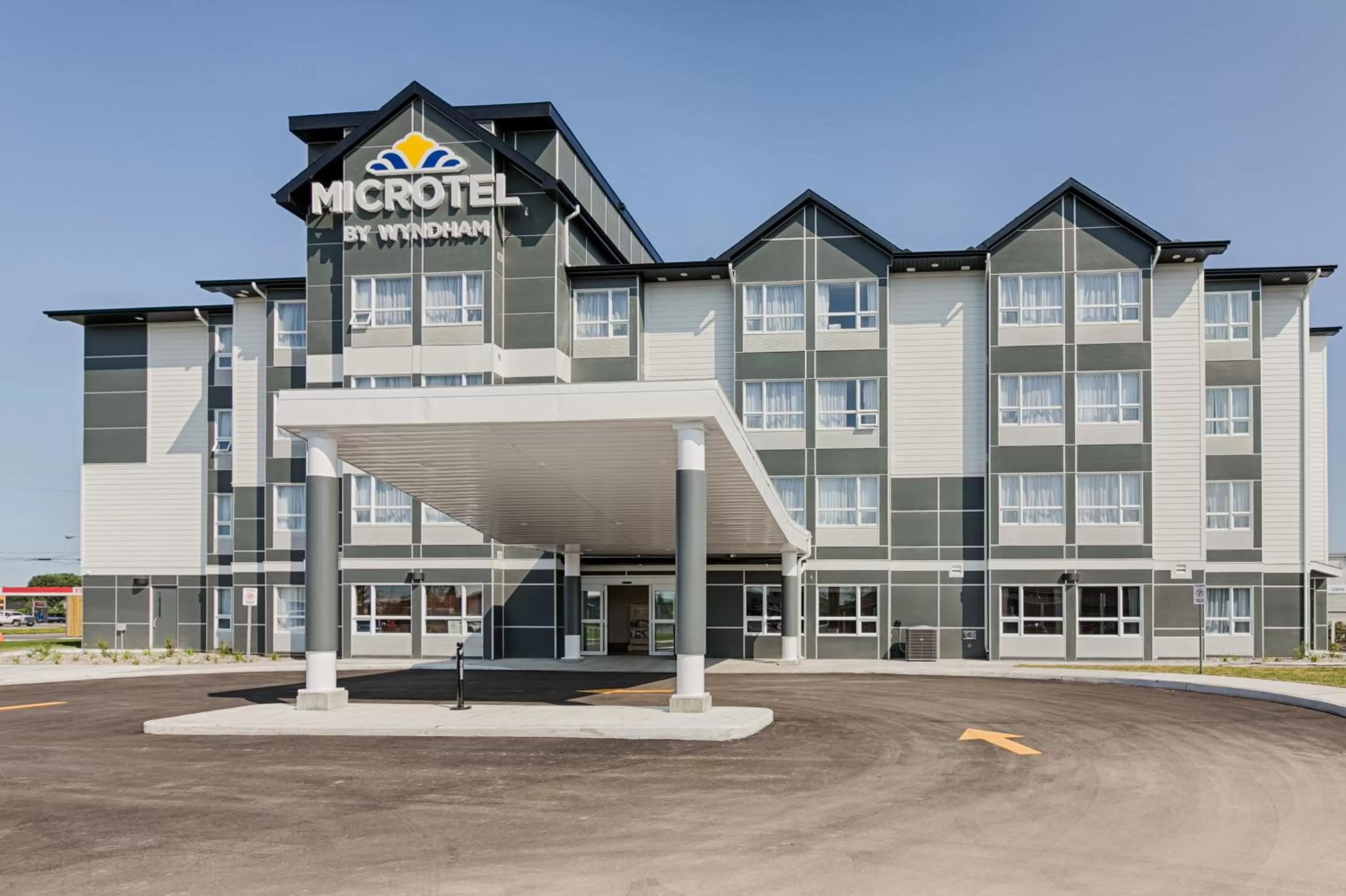 Property building in Microtel Casselman