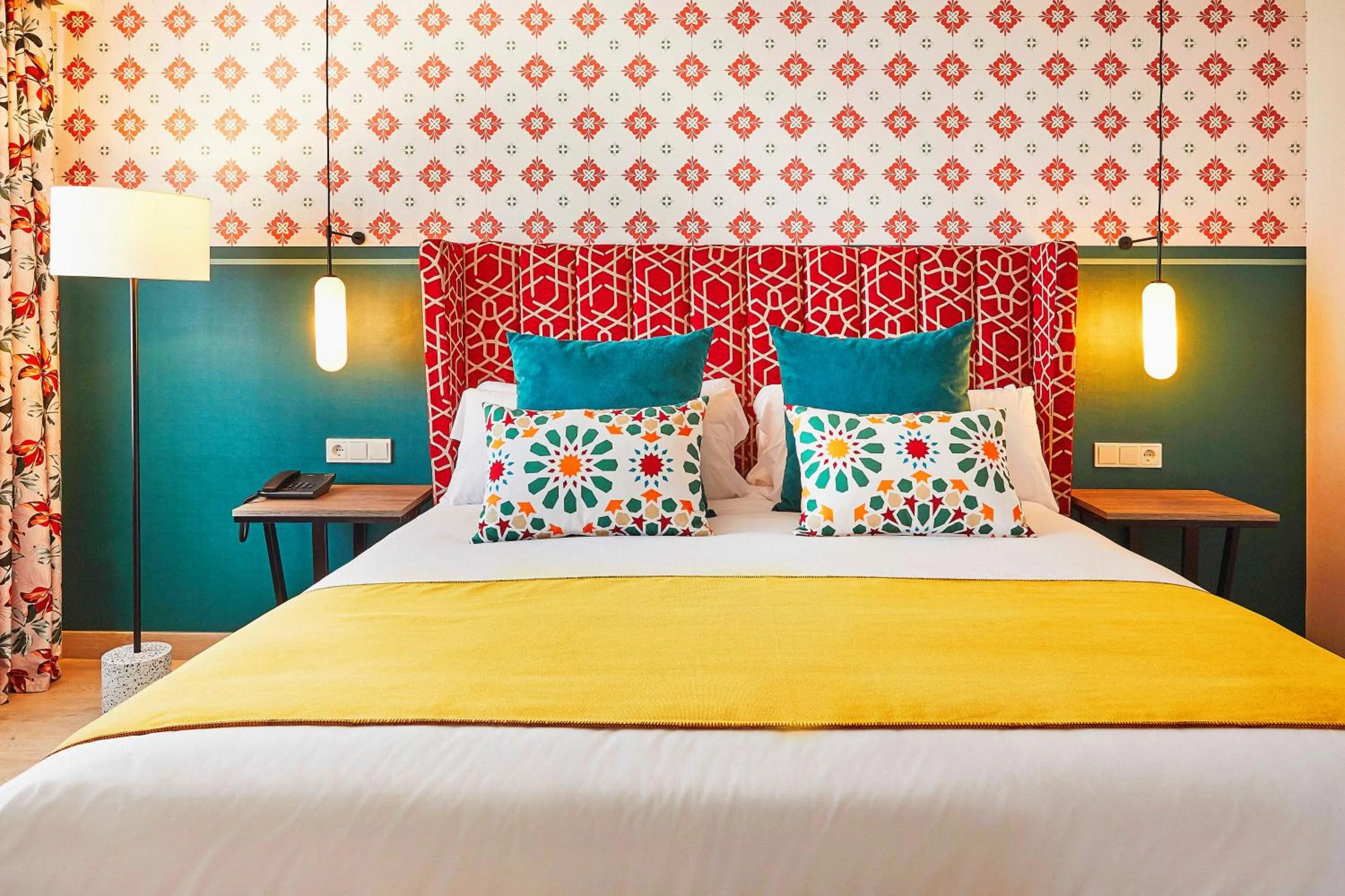 Bed in Hesperia Sevilla