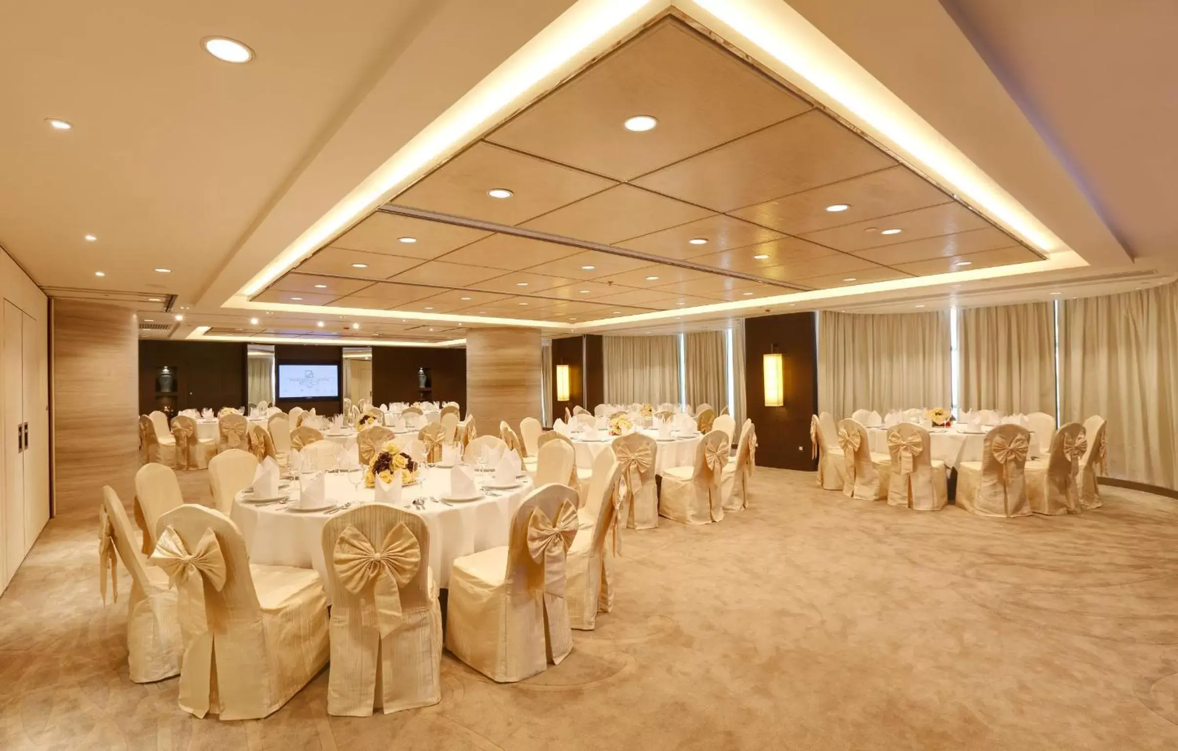 Restaurant/places to eat, Banquet Facilities in Prudential Hotel