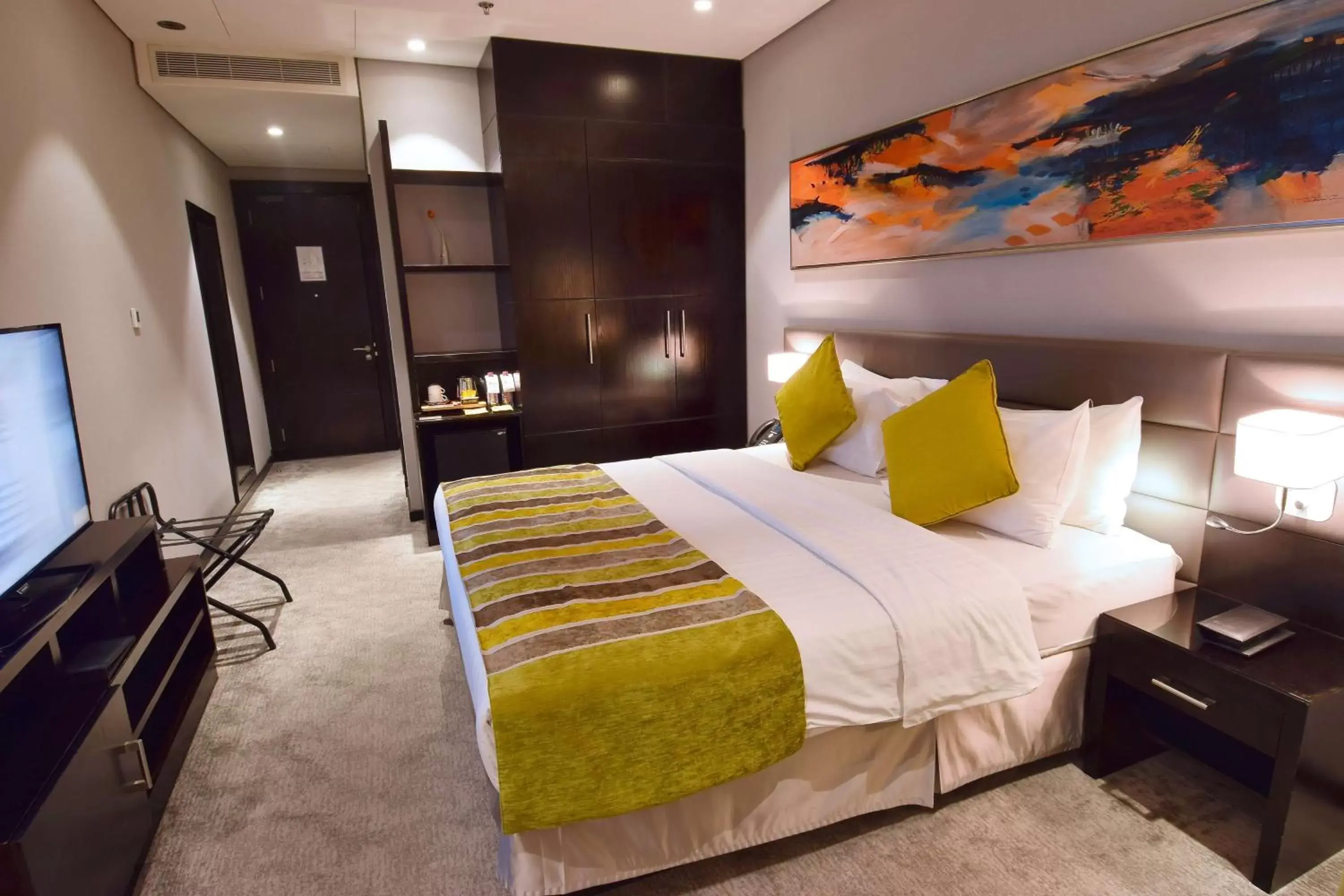 Photo of the whole room, Bed in Best Western Plus Fursan Photo of the whole room, Bed in Best Western Plus Fursan
