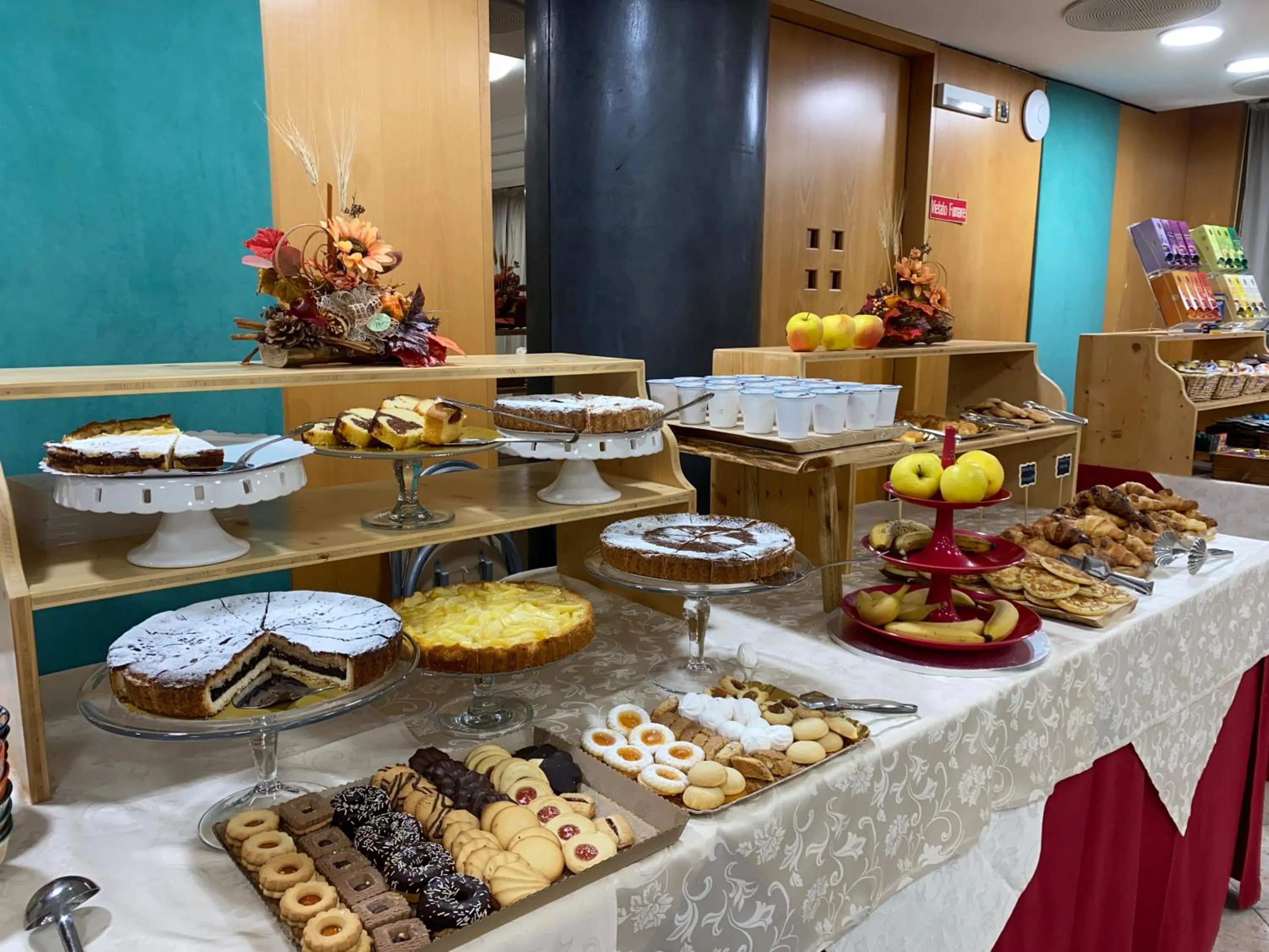 Buffet breakfast in Hotel Casagrande