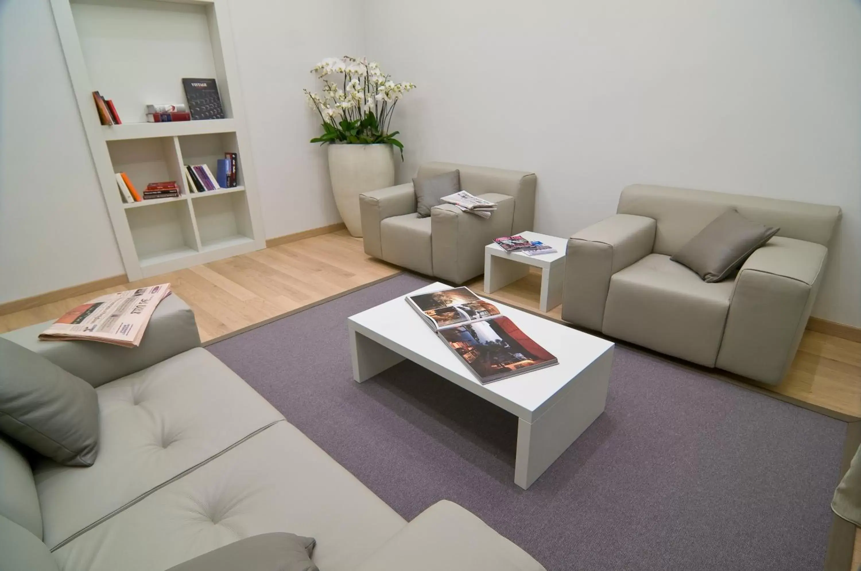 Living room, Seating Area in Hotel Di Varese