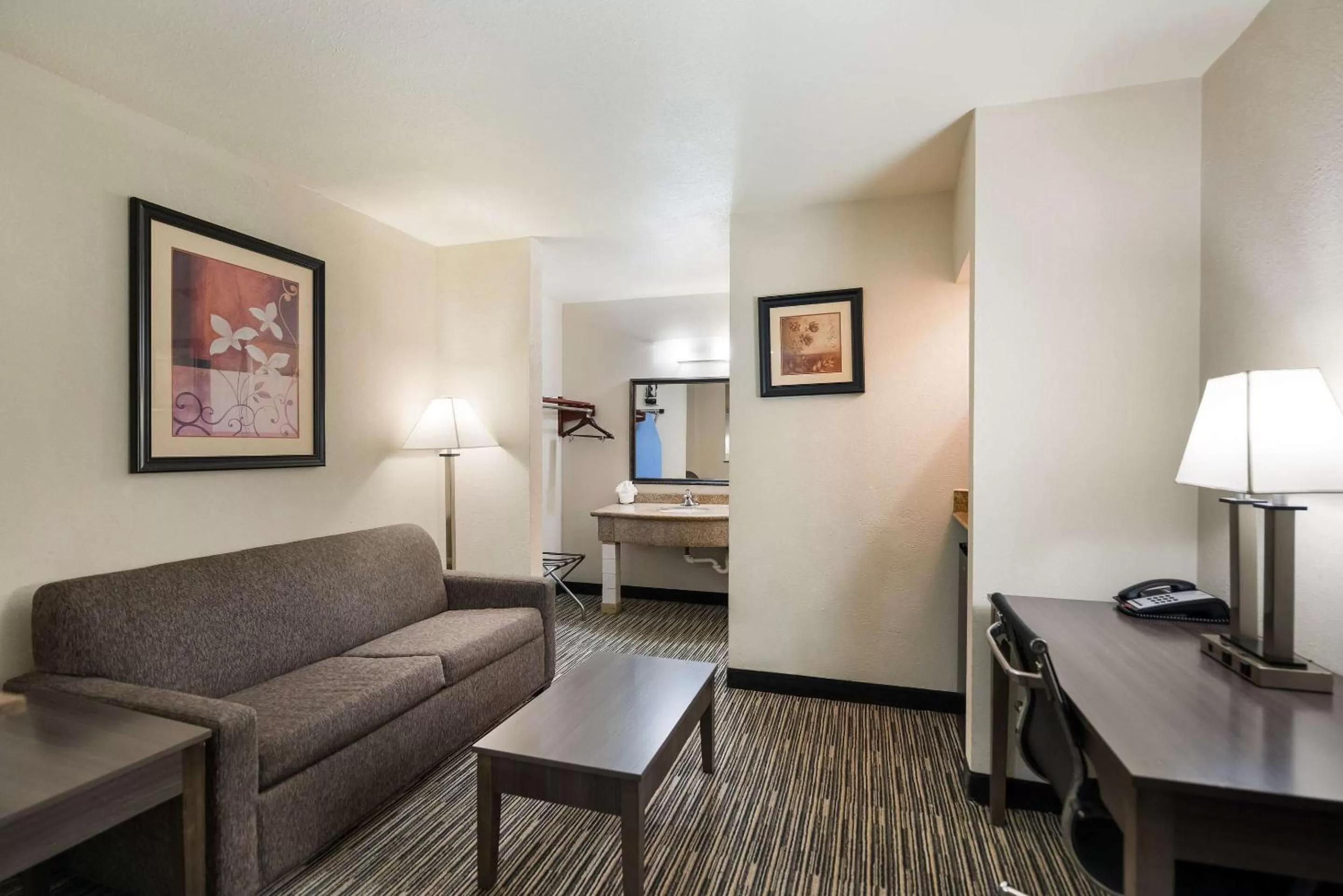 Bedroom in Quality Inn & Suites Lufkin