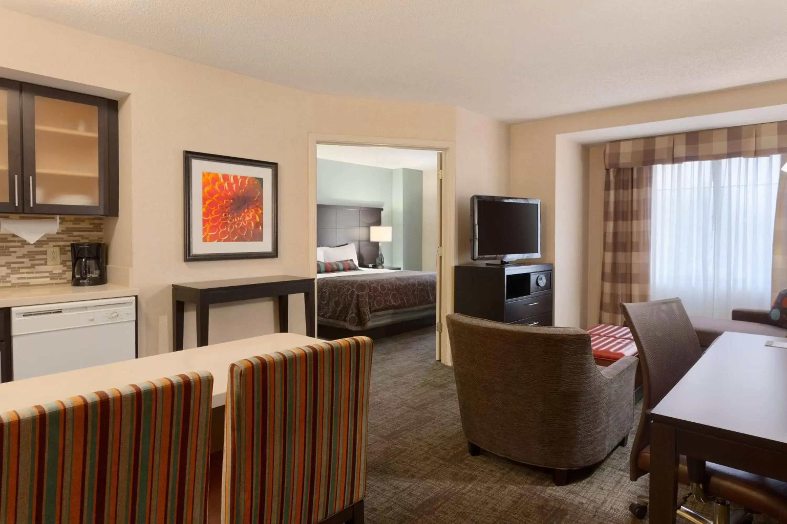 Photo of the whole room, Seating Area in Homewood Suites by Hilton Atlanta Buckhead Pharr Road