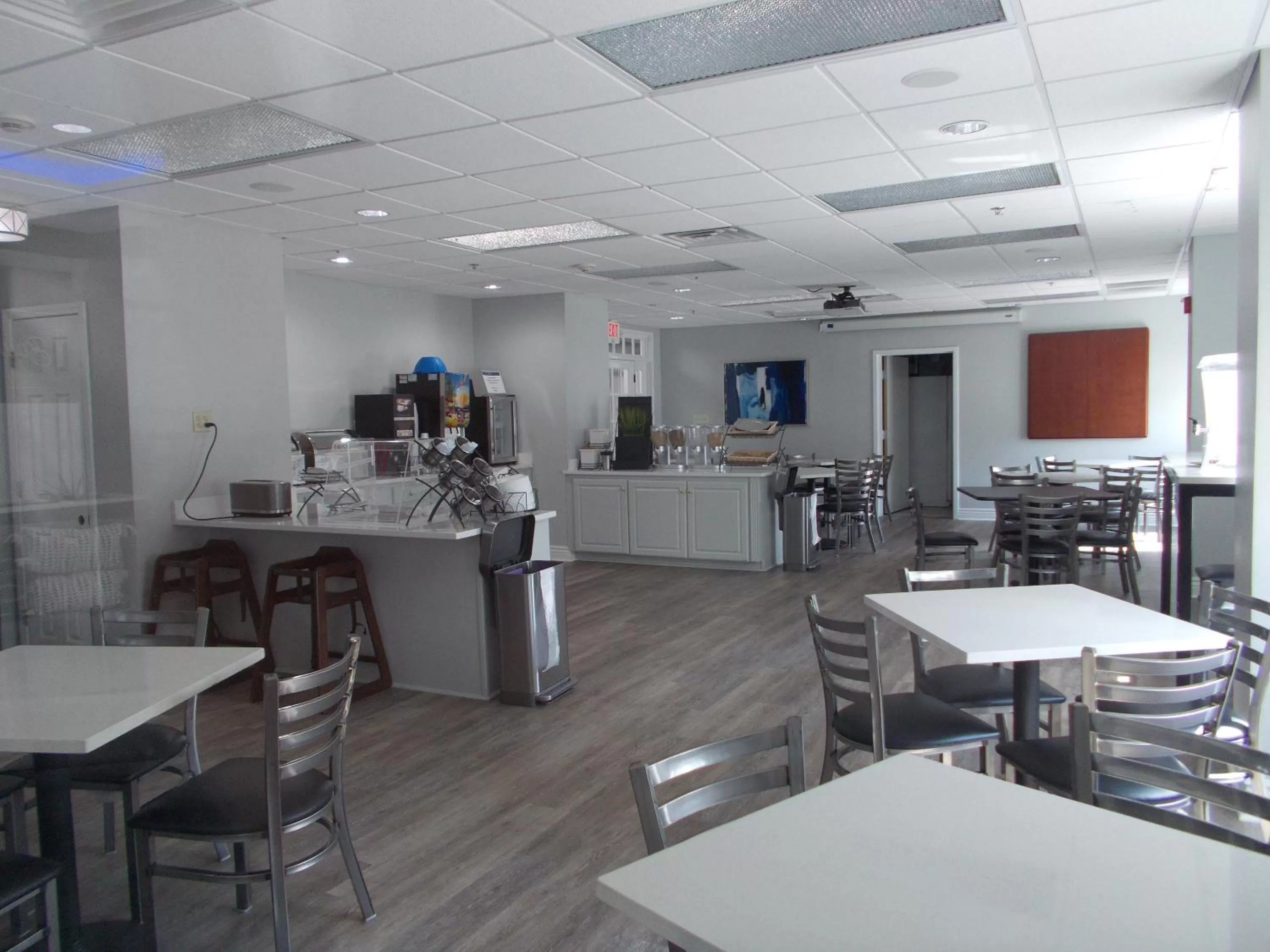 Breakfast in Baymont on the lake by Wyndham Hot Springs