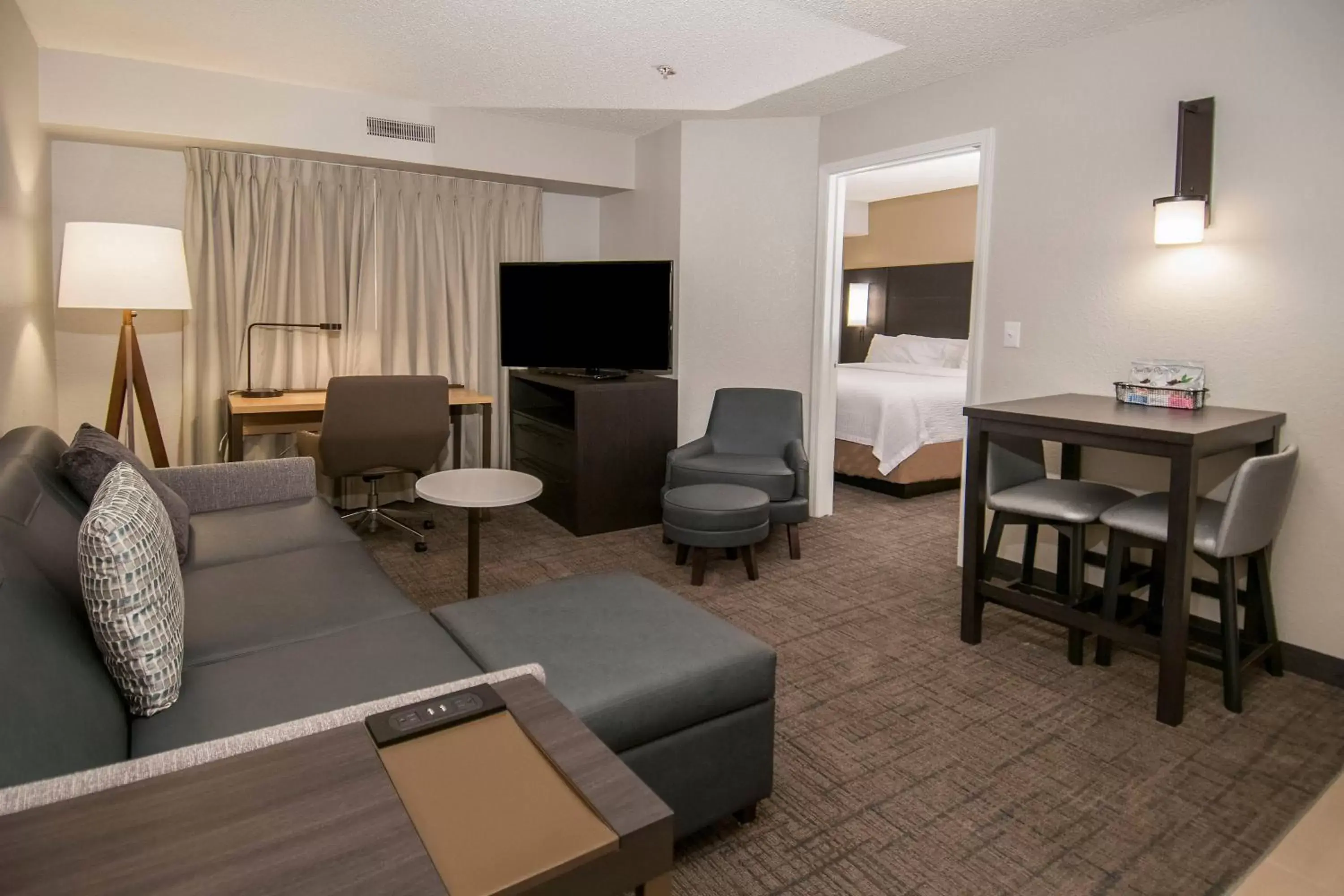 Bedroom, Seating Area in Residence Inn by Marriott Springdale