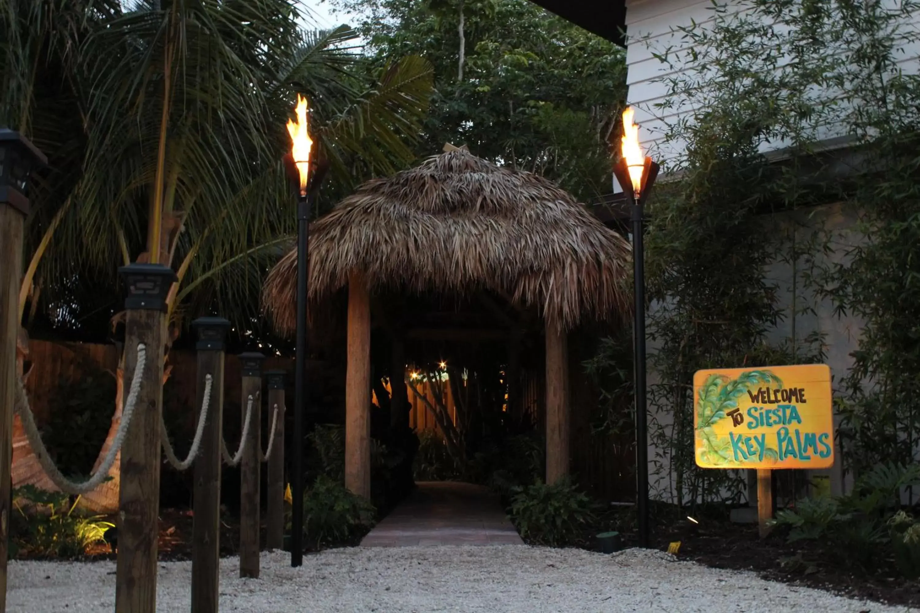 Facade/entrance in Siesta Key Palms Resort