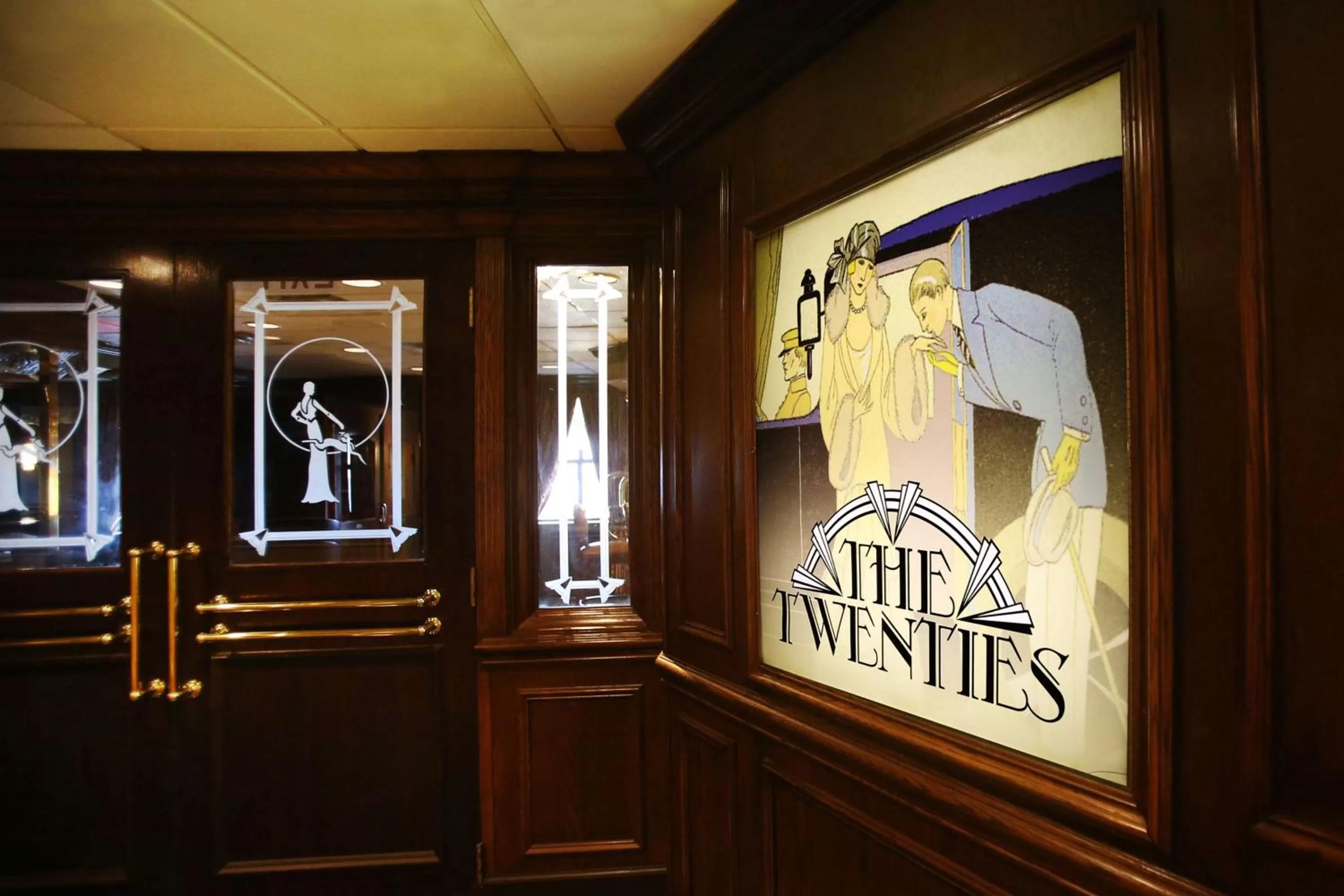 Restaurant/places to eat in The Claridge Hotel