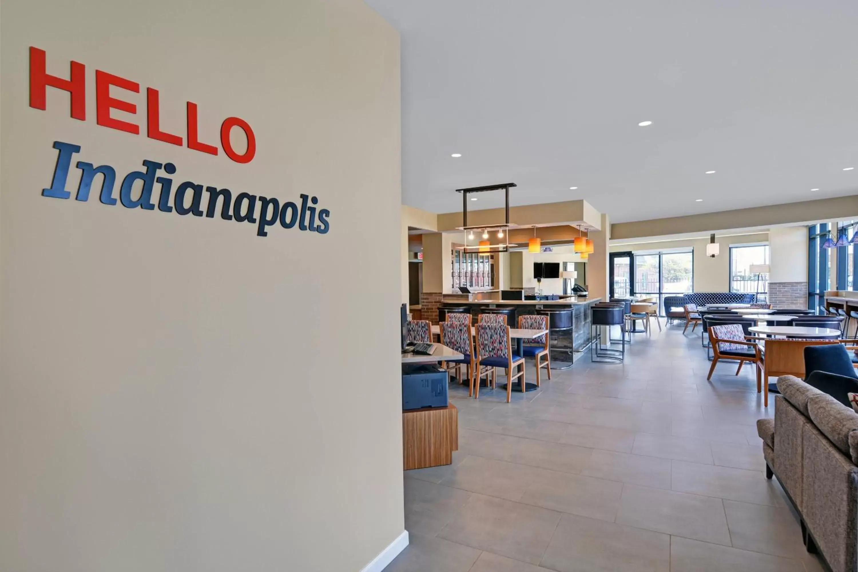 Lobby or reception, Restaurant/Places to Eat in TownePlace Suites by Marriott Indianapolis Downtown