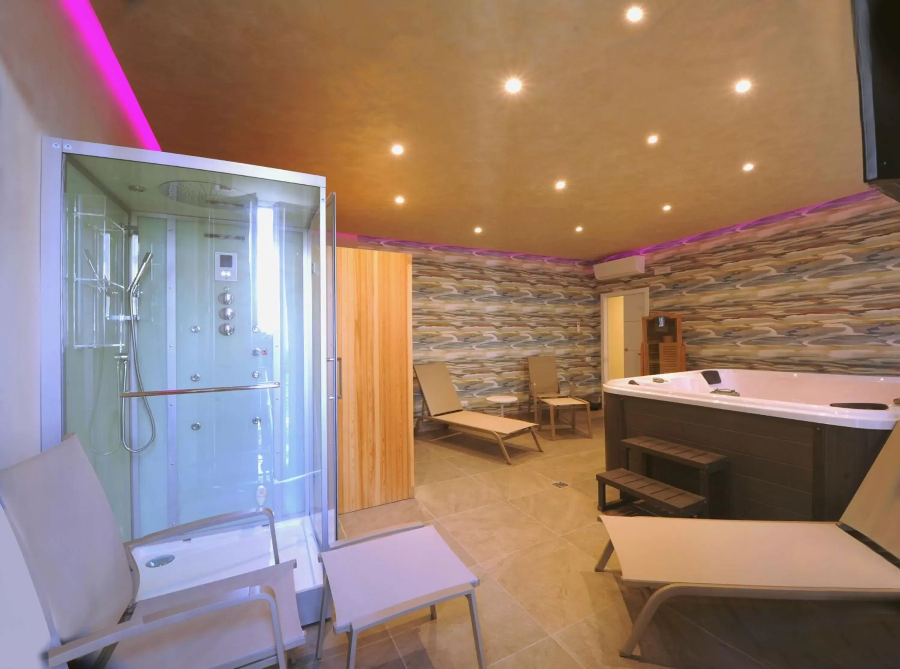 Spa and wellness centre/facilities, Bathroom in Hotel Alexander & Spa