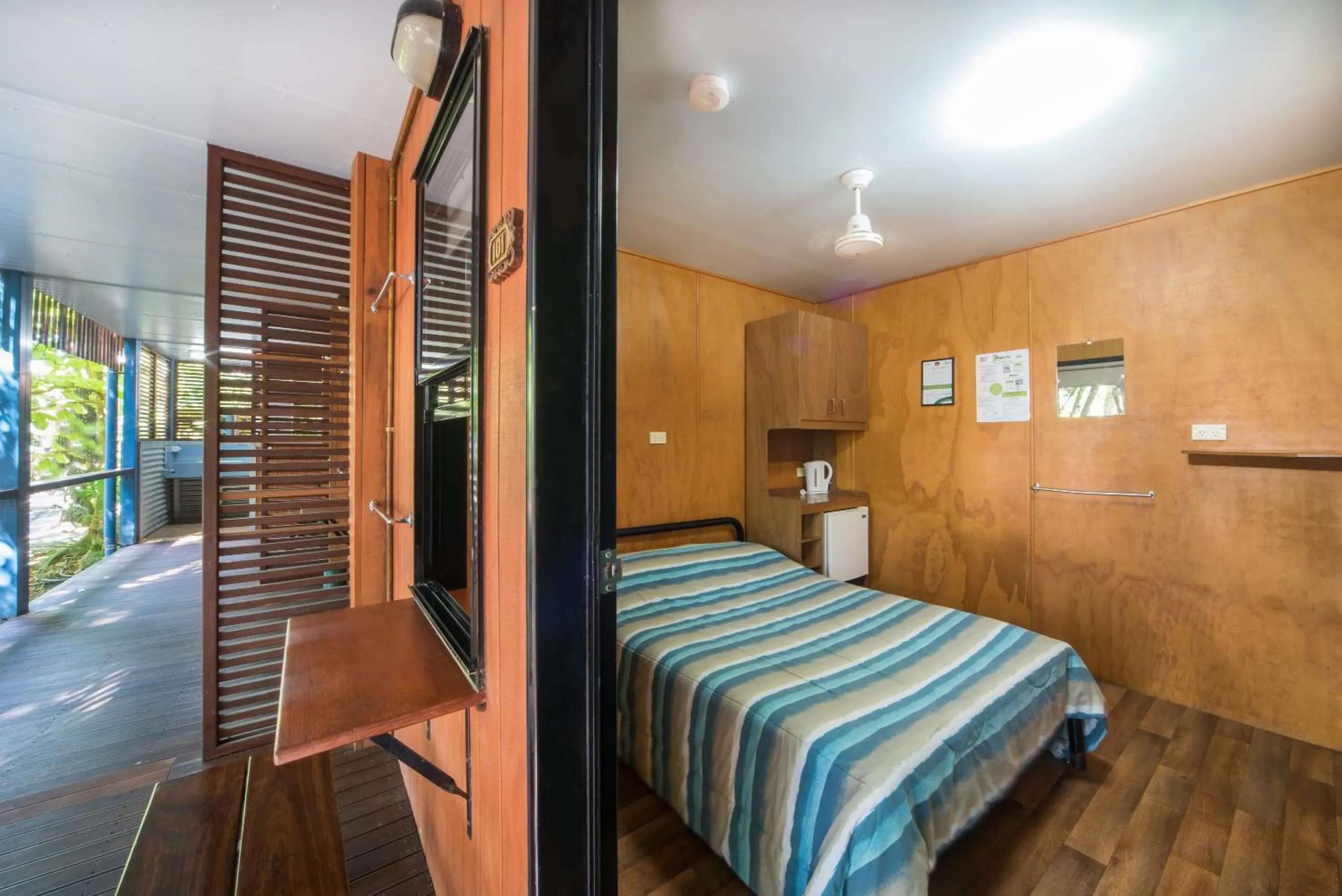 Patio, Bed in Airlie Beach Magnums - Adults Only