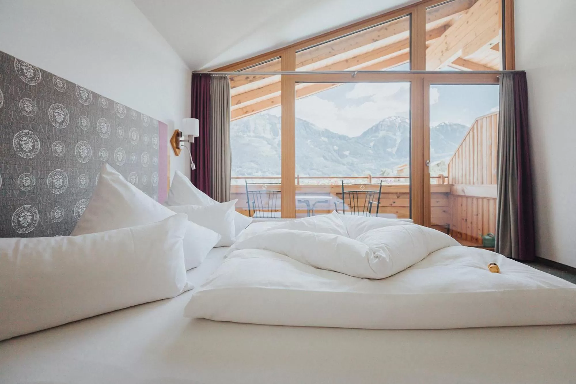 Mountain view, Bed in Hotel Silberfux