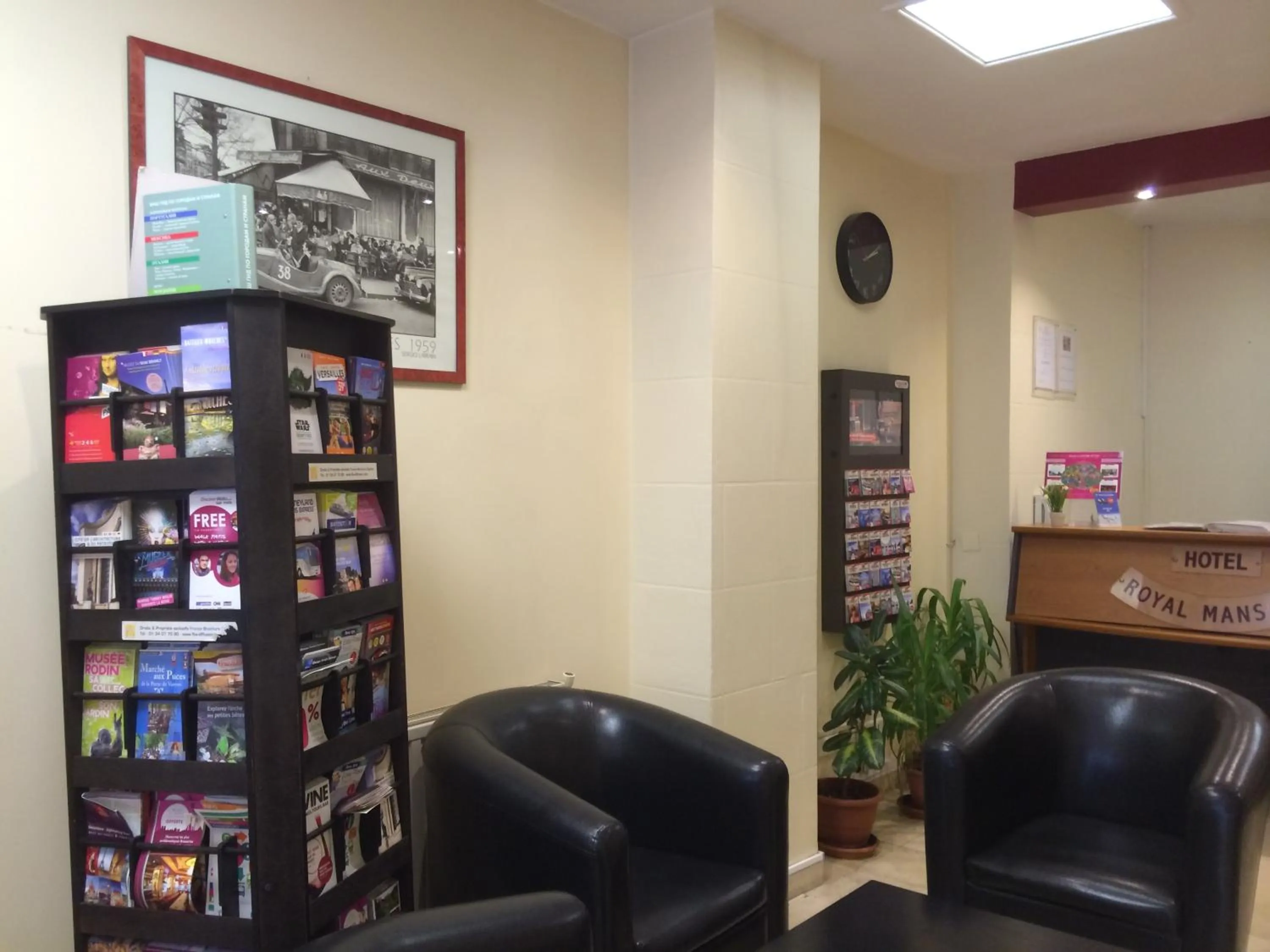 Lobby or reception in Hotel Royal Mansart