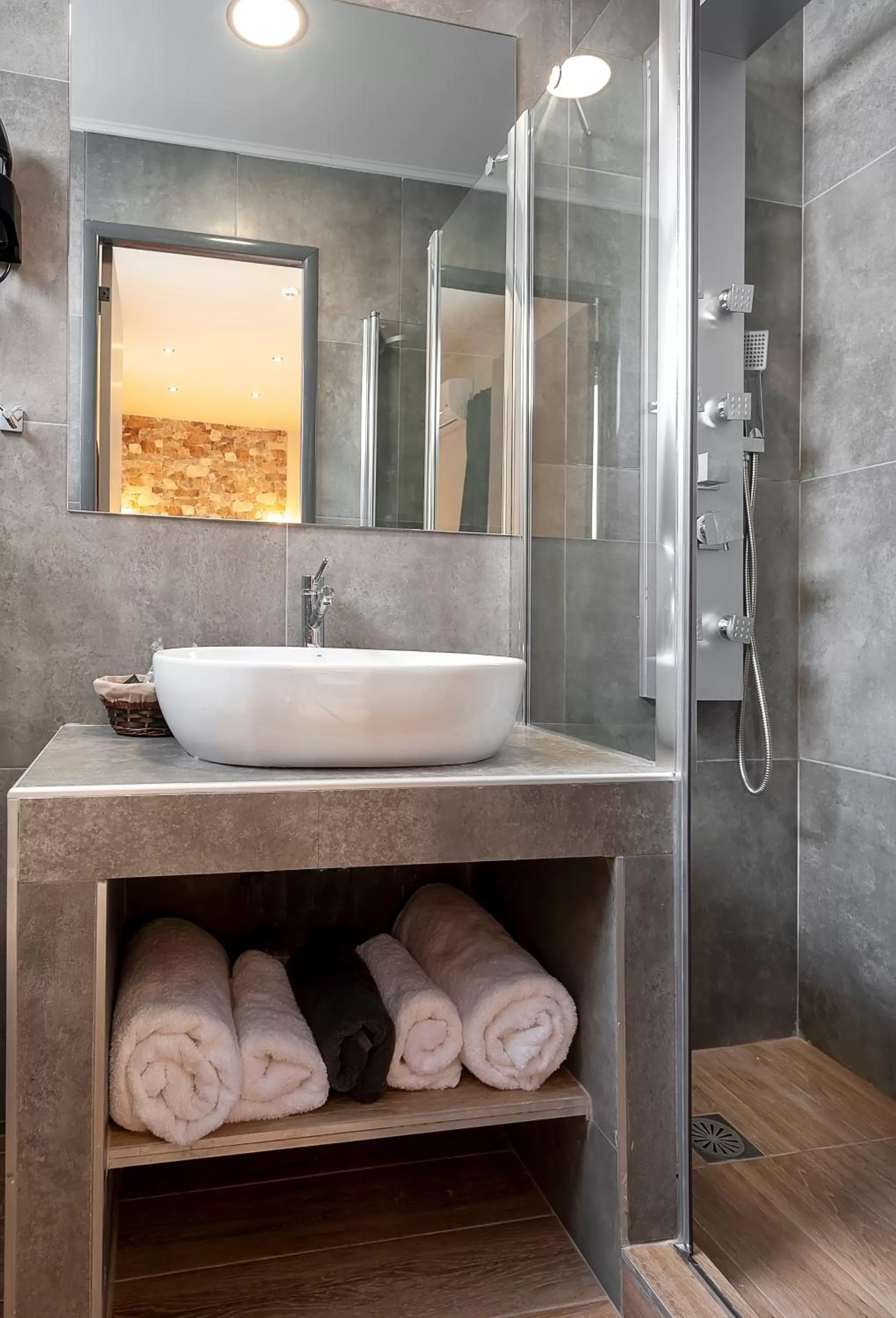 Bathroom in Pallada Athens boutique rooms & apartments