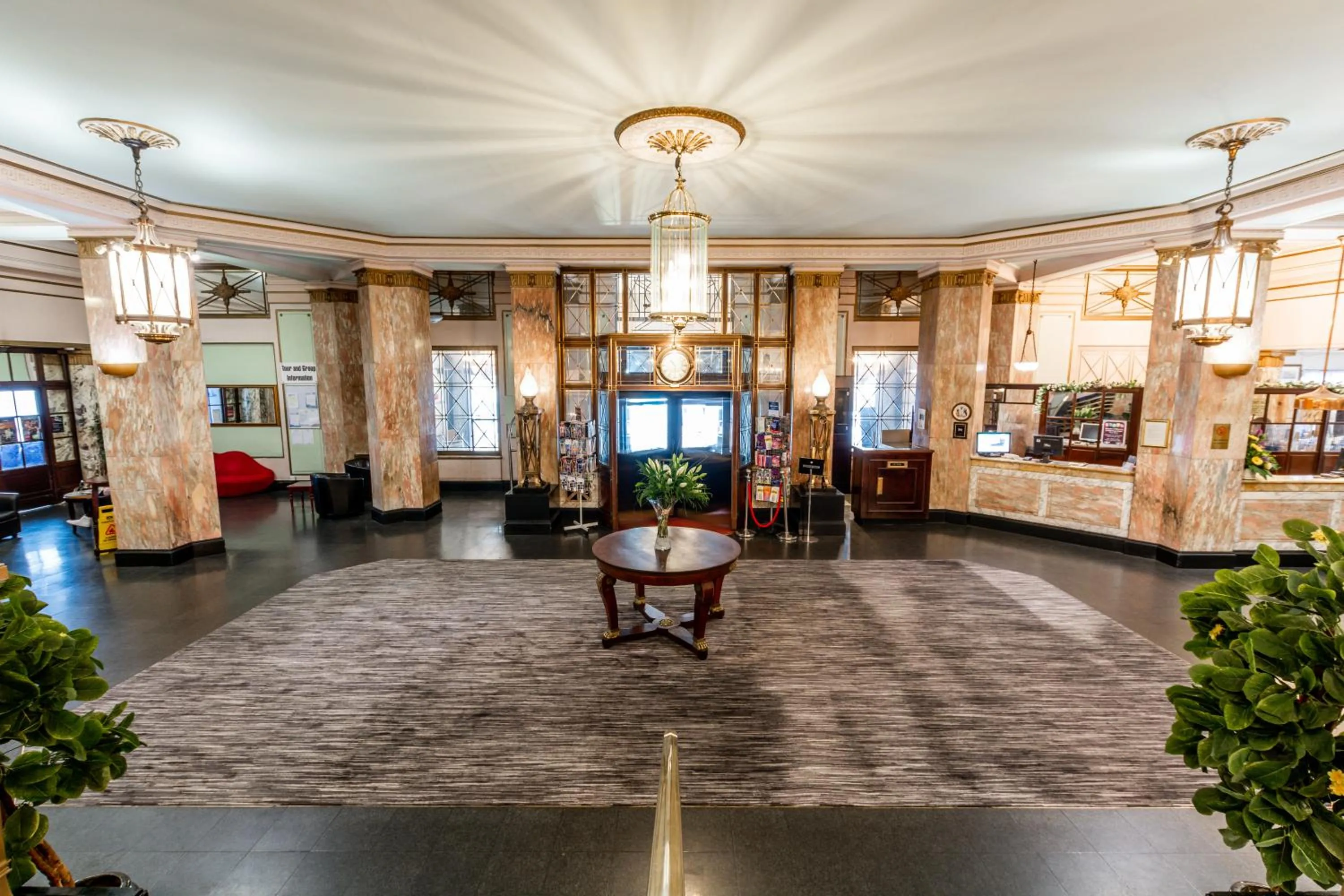 Lobby or reception in Adelphi Hotel