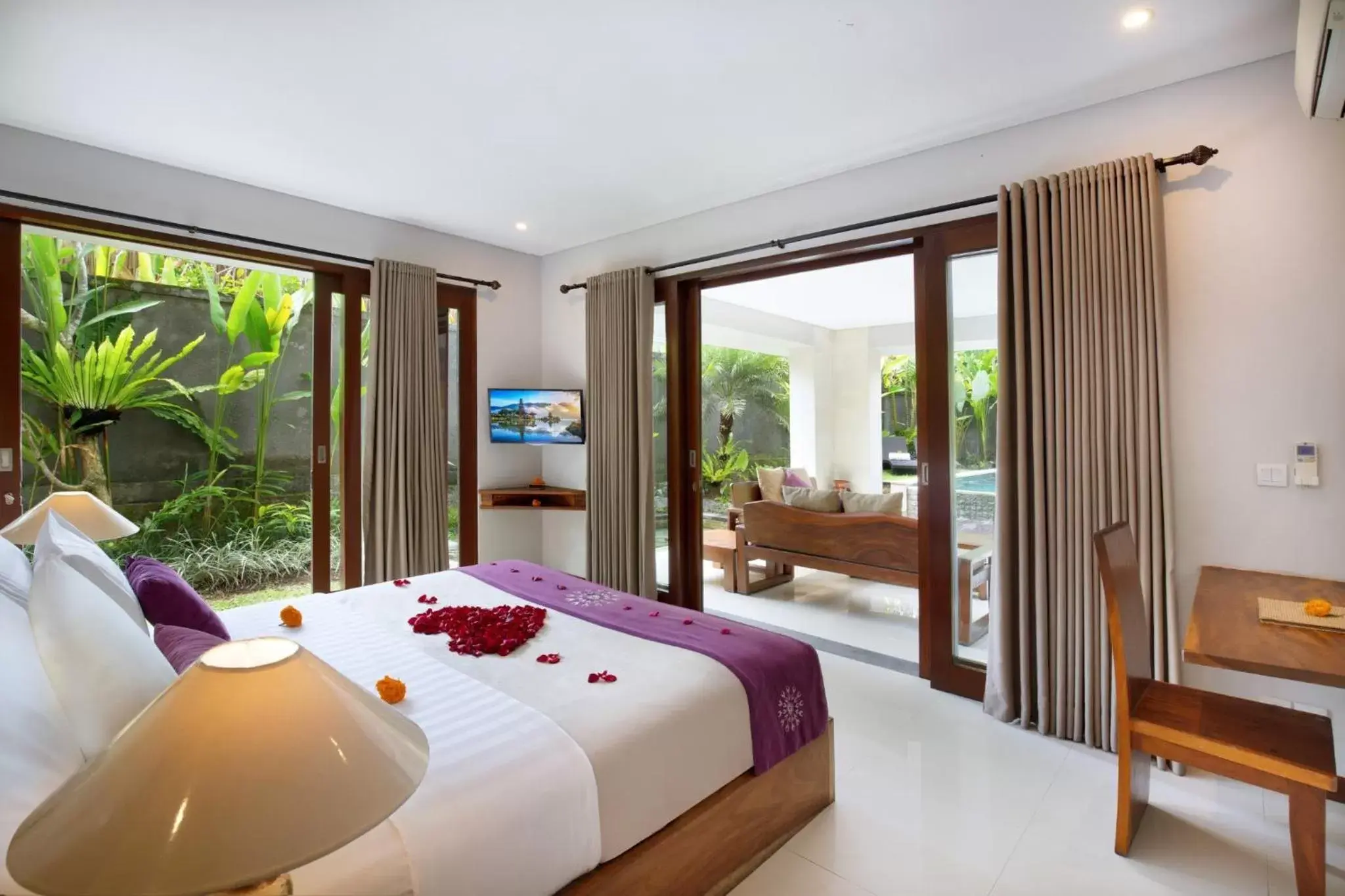 Bed in Dedary Resort Ubud by Ini Vie Hospitality