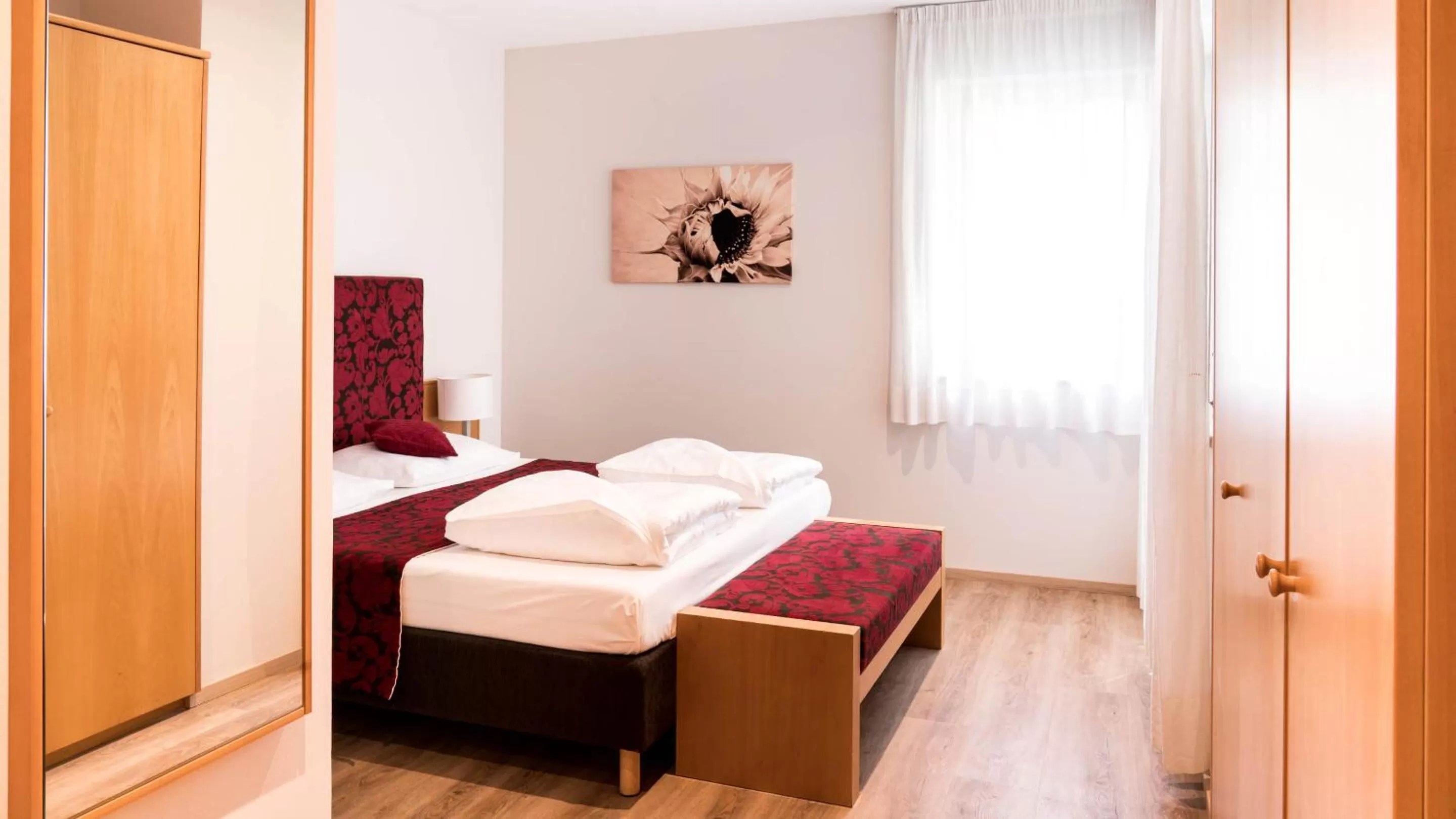 Photo of the whole room, Bed in Flora Hotel & Suites