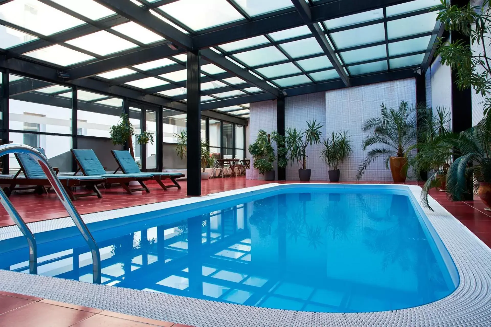 Swimming Pool in Hotel Concordia