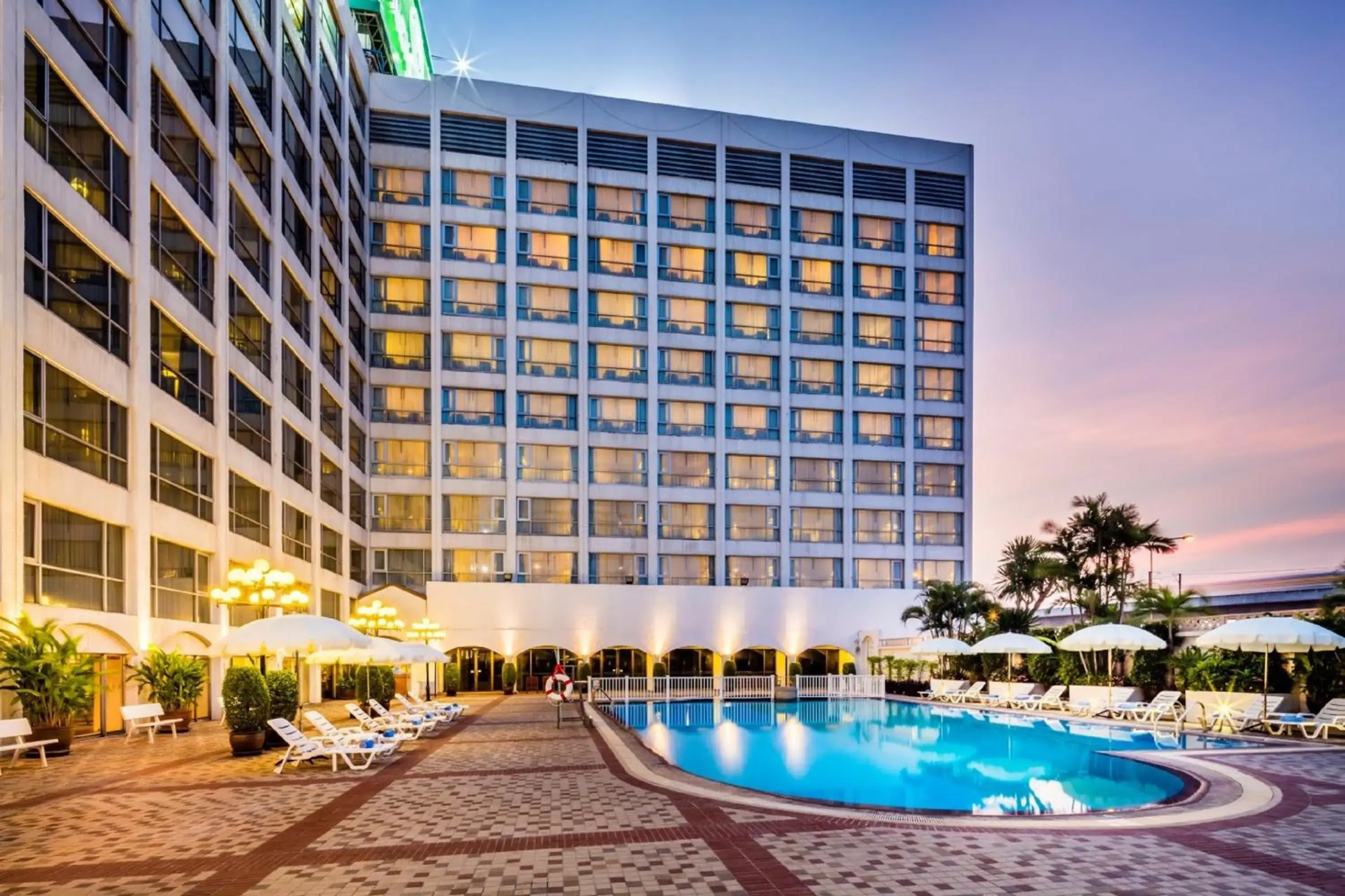 Summer, Property Building in Bangkok Palace Hotel