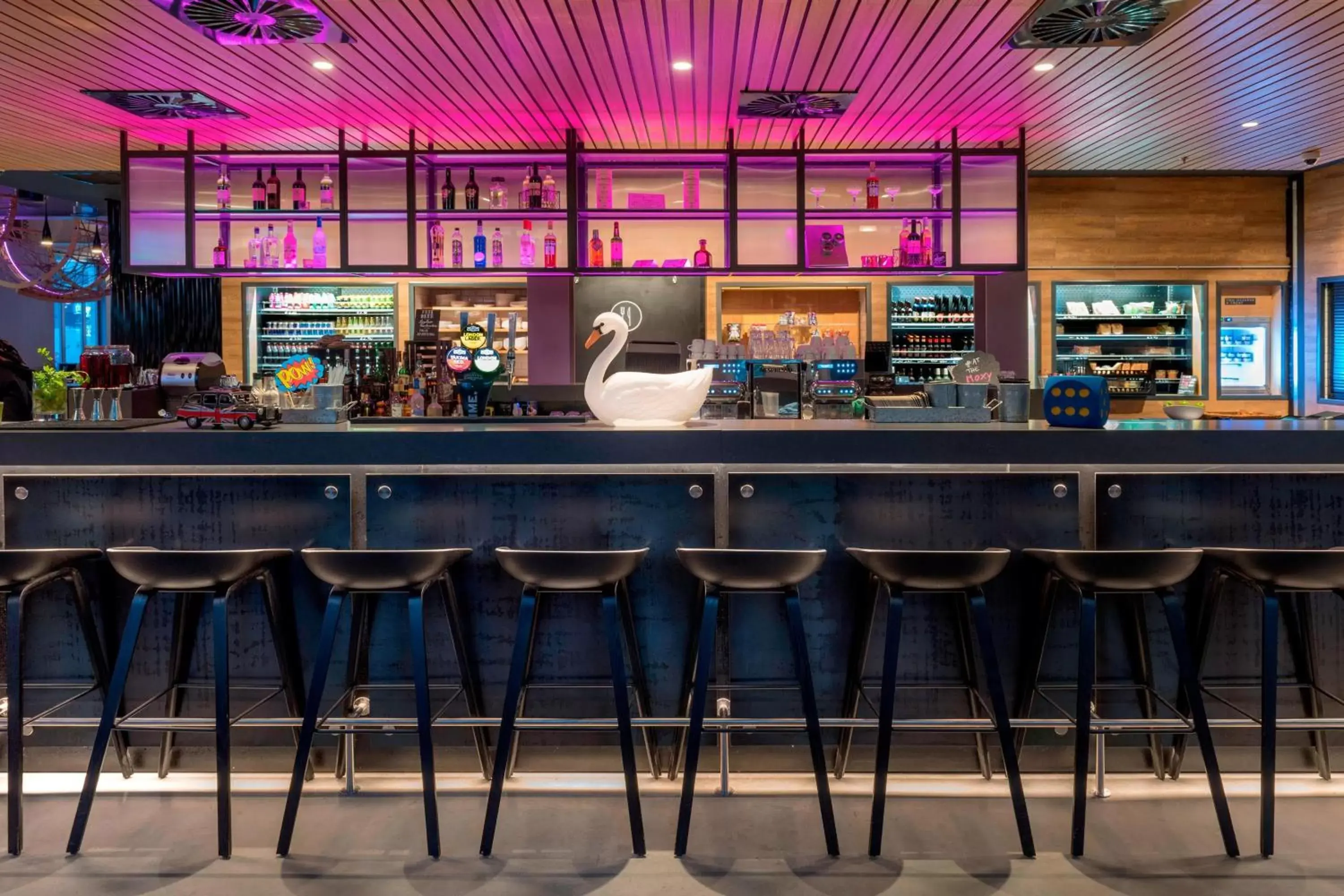 Lobby or reception, Lounge/Bar in Moxy London Stratford