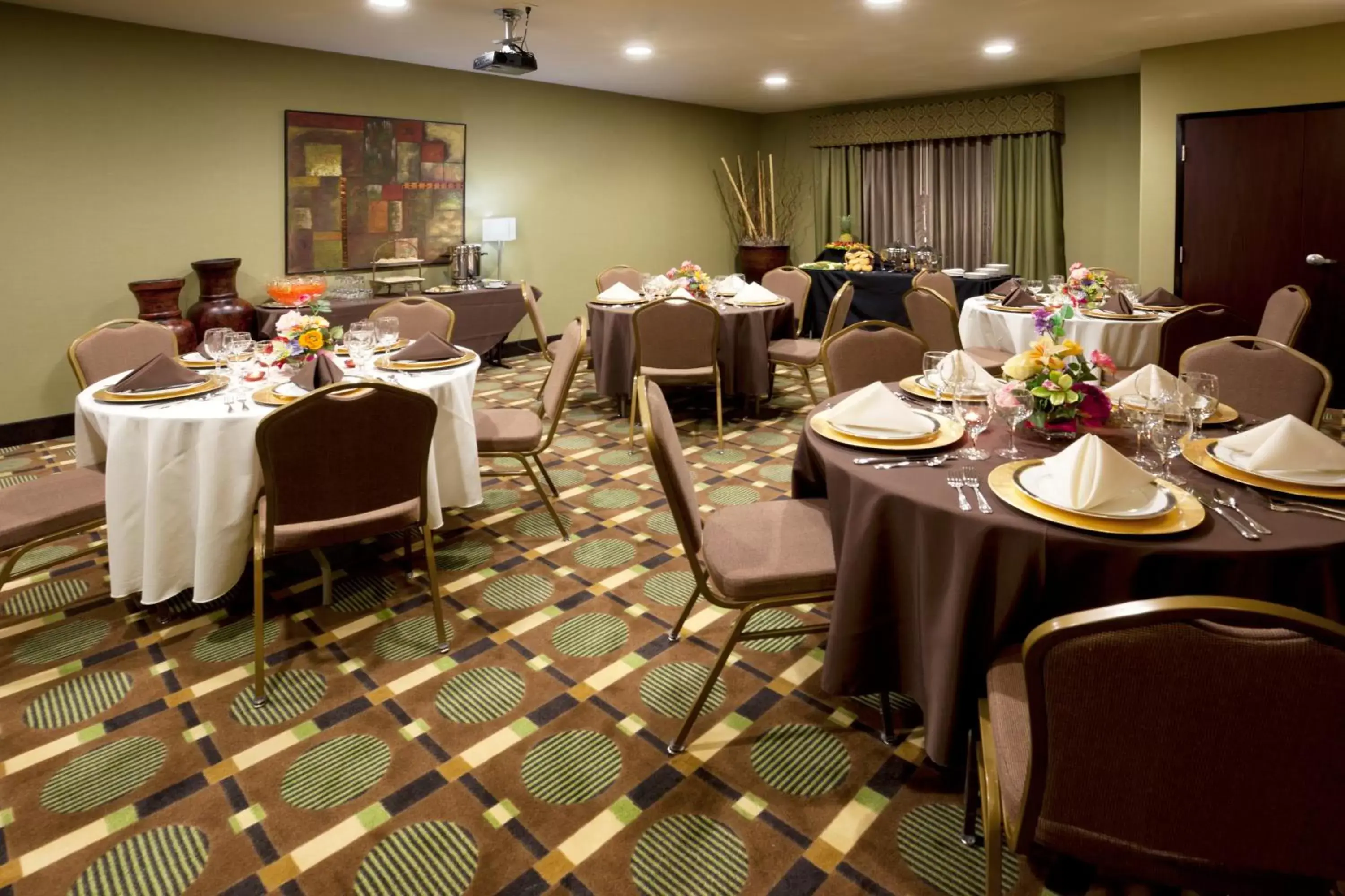 Meeting/conference room, Restaurant/Places to Eat in Holiday Inn Express Marble Falls, an IHG Hotel